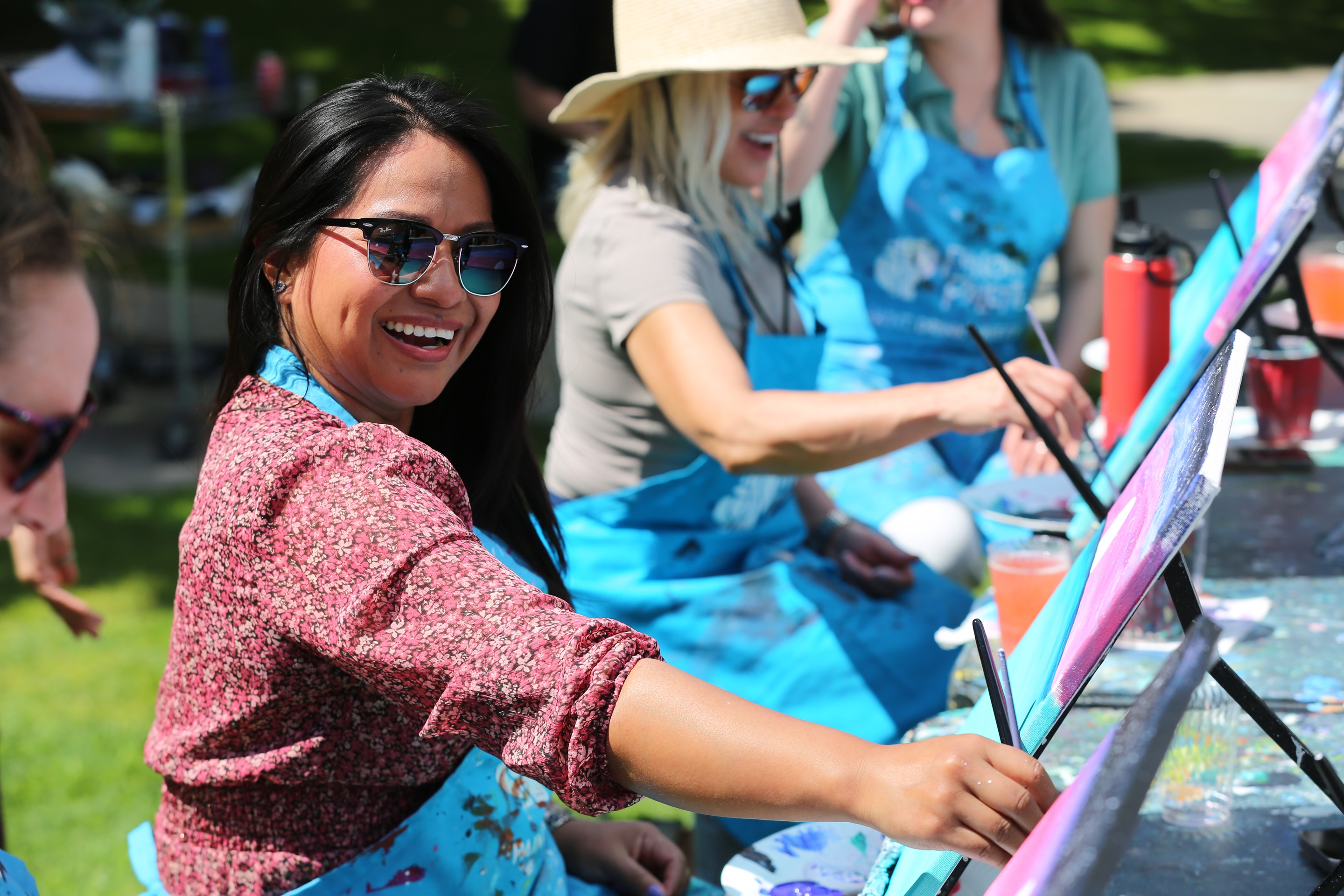 guests-paint-outside-of-pinots-palette