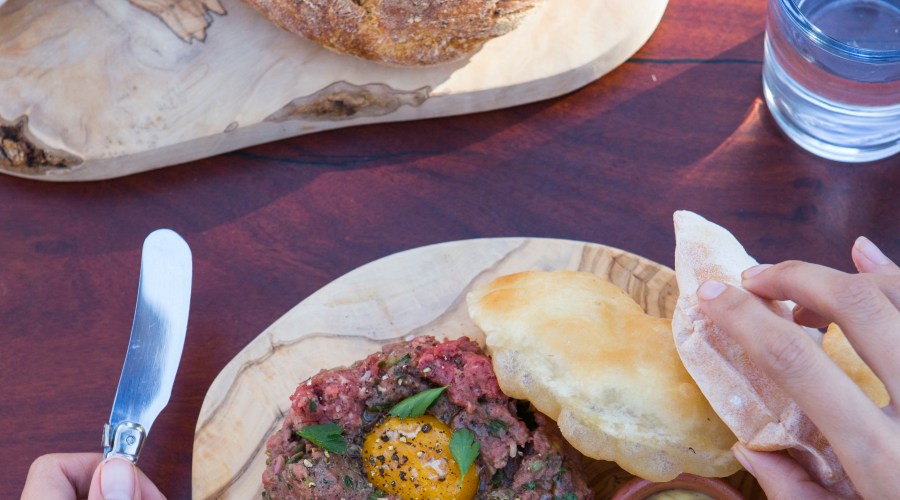 fine-dine-in-the-desert