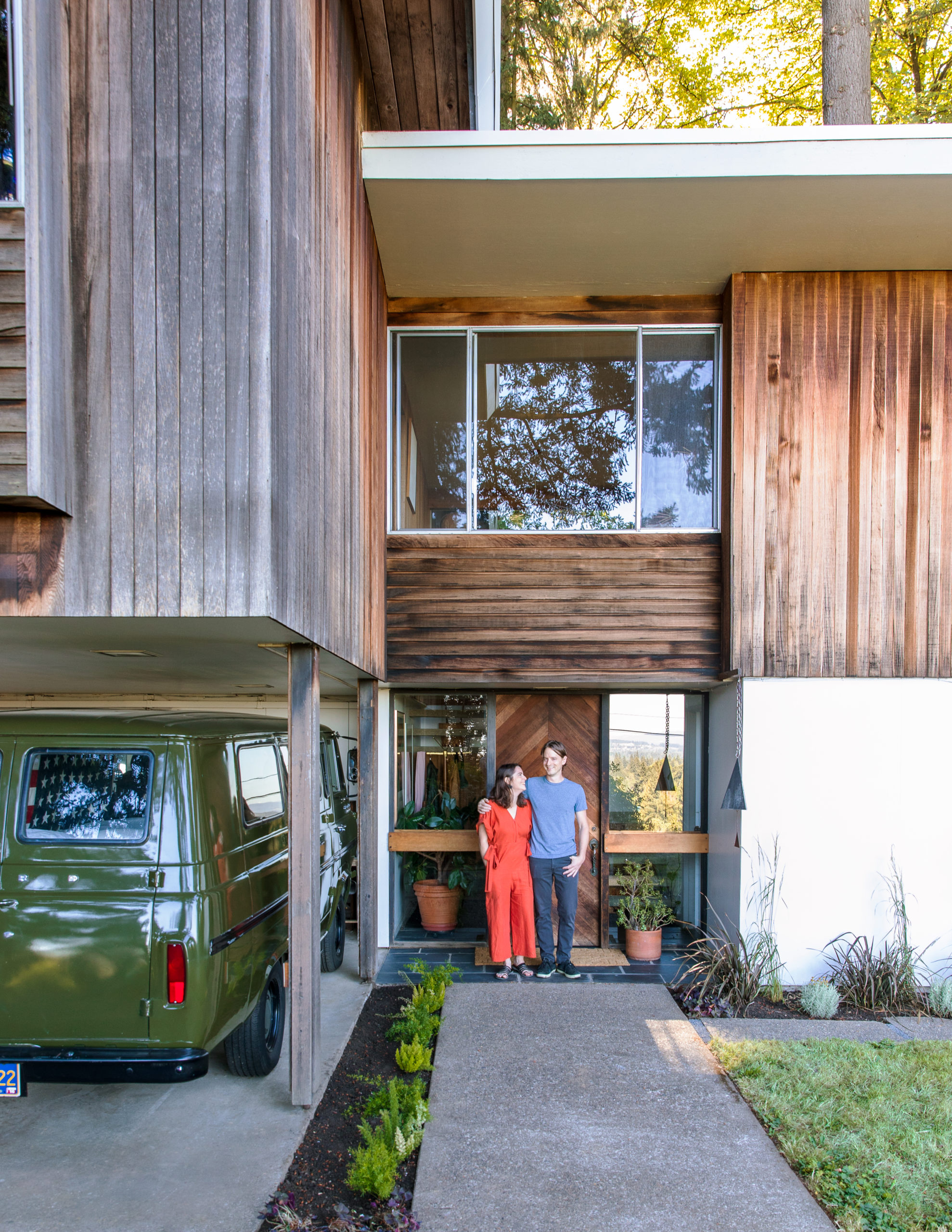 A Houseboat in the Hills