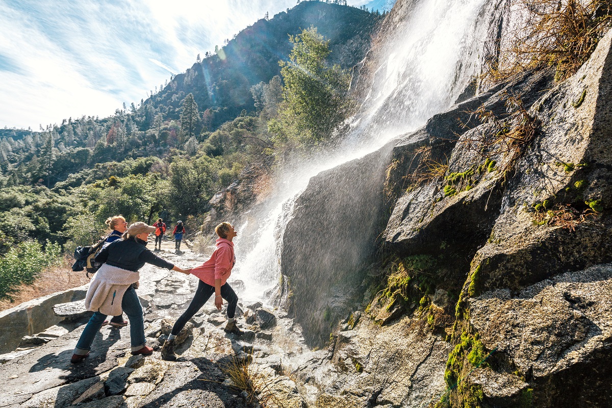 yosemites-hetch-hetchy-waterfall-fun
