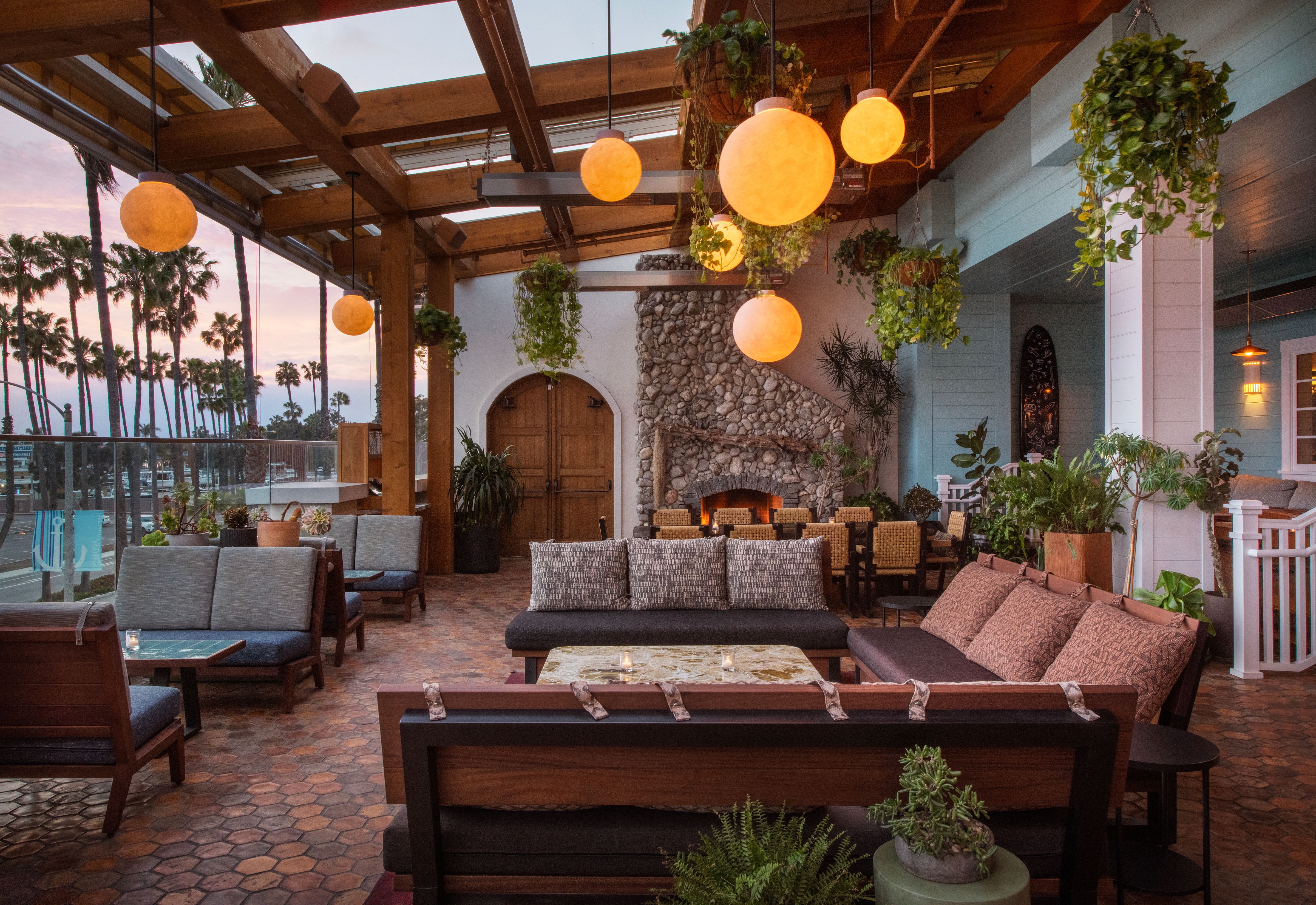 the-bungalow-long-beachs-marina-facing-patio