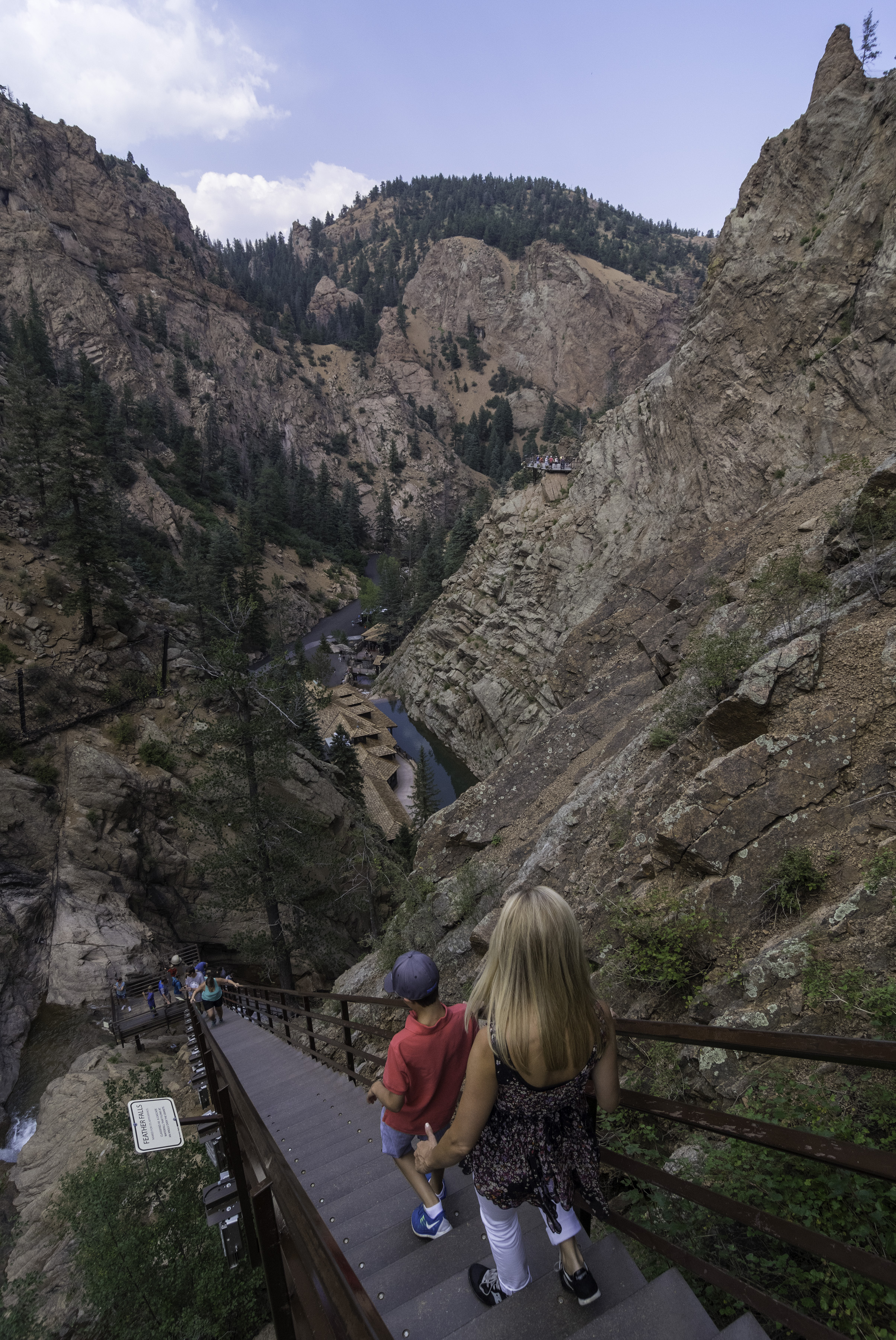 seven-falls-hikers-colorado