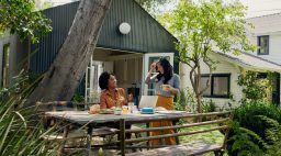 Airbnb Guests Garden Home in LA