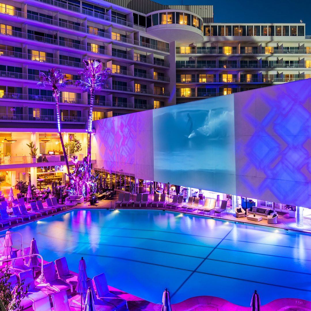 aqua-star-pool-at-night