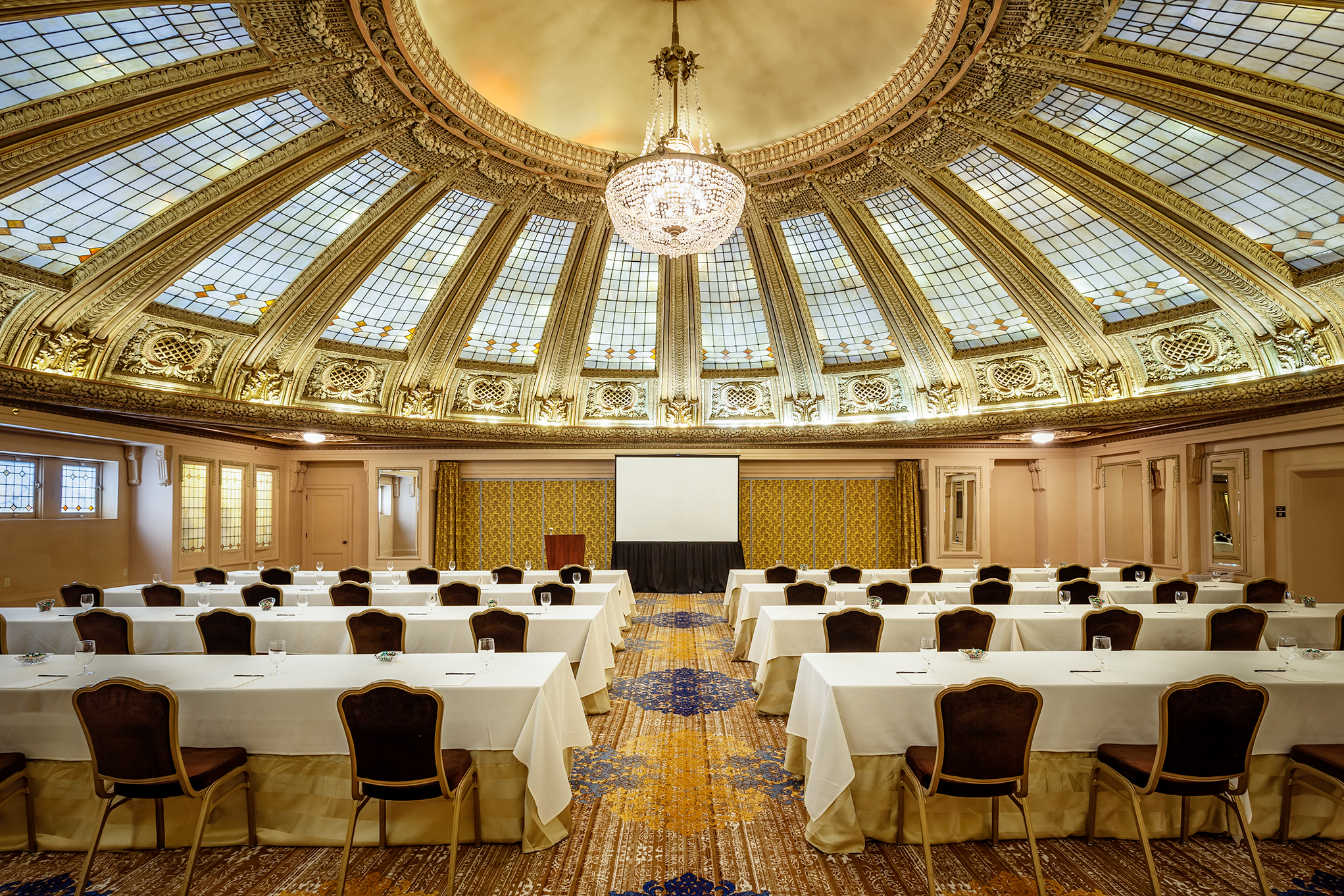 arctic-club-hotel-dome-room-meeting