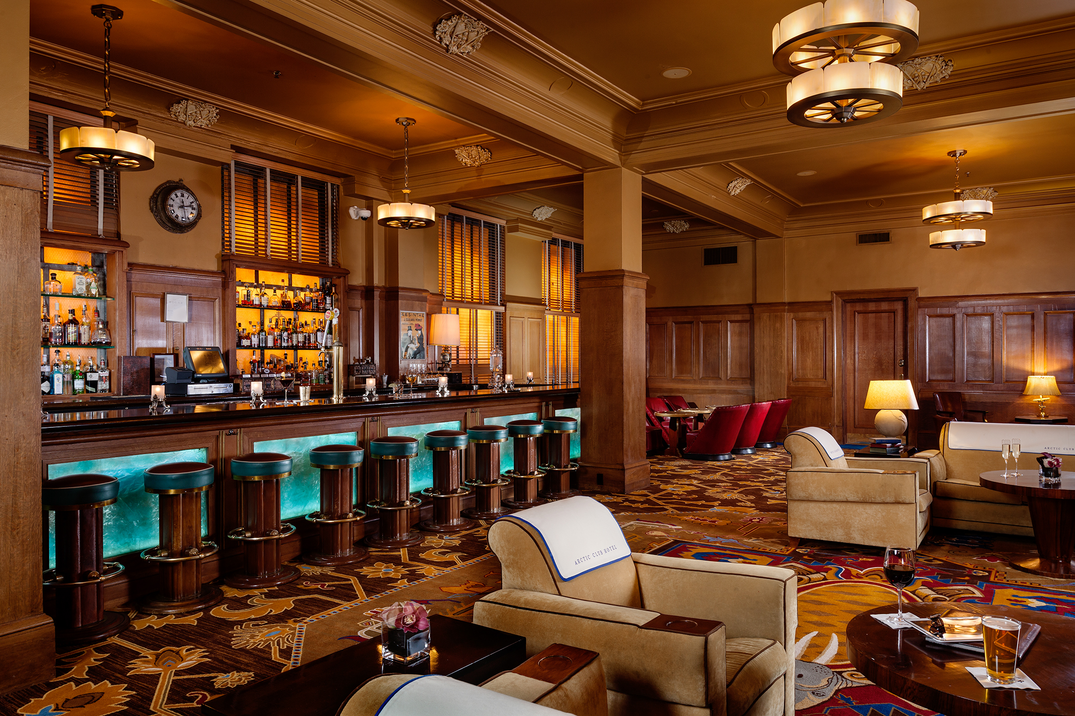 arctic-club-hotel-polar-bar-lounge-area