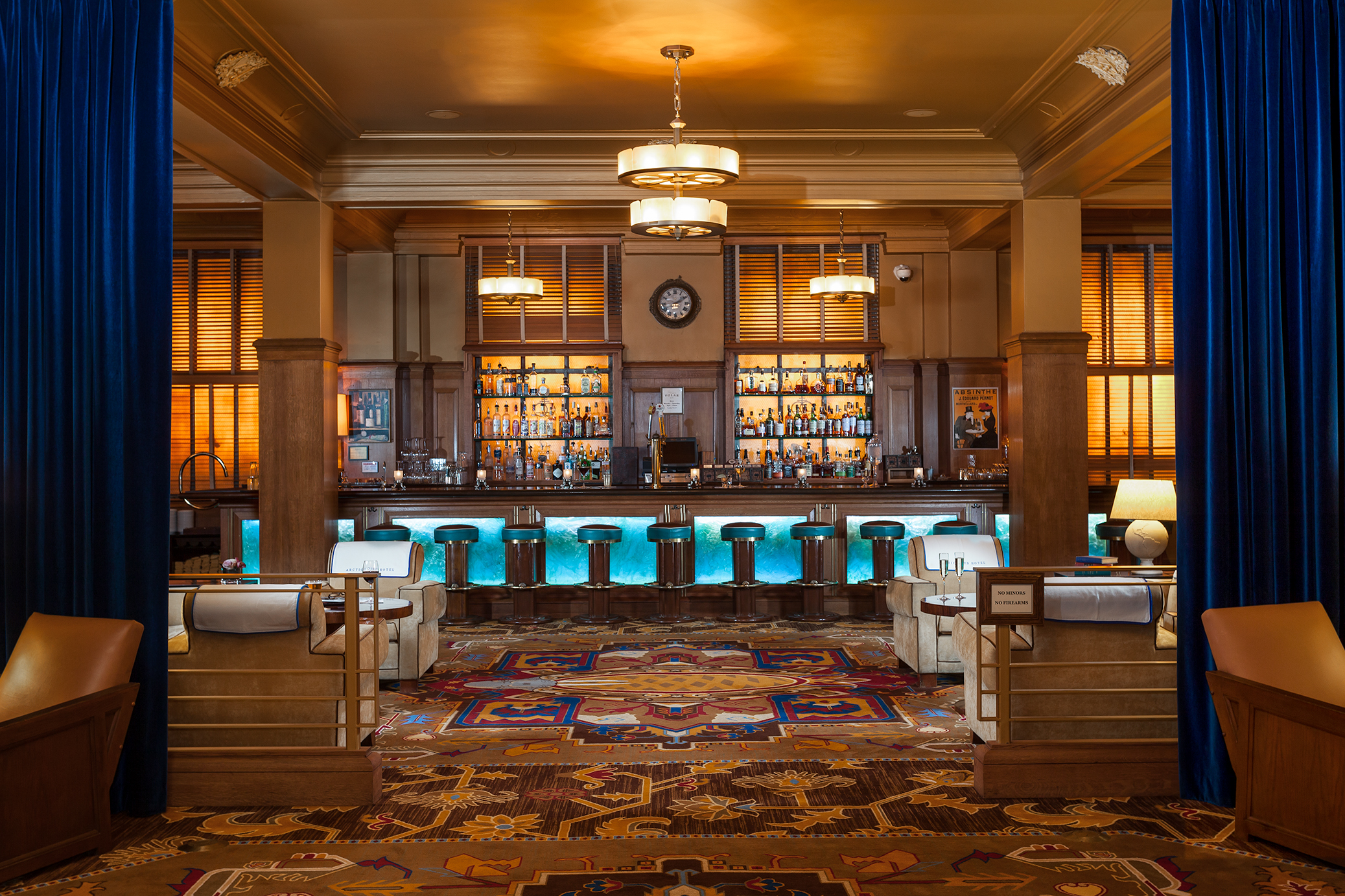 arctic-club-hotel-polar-bar