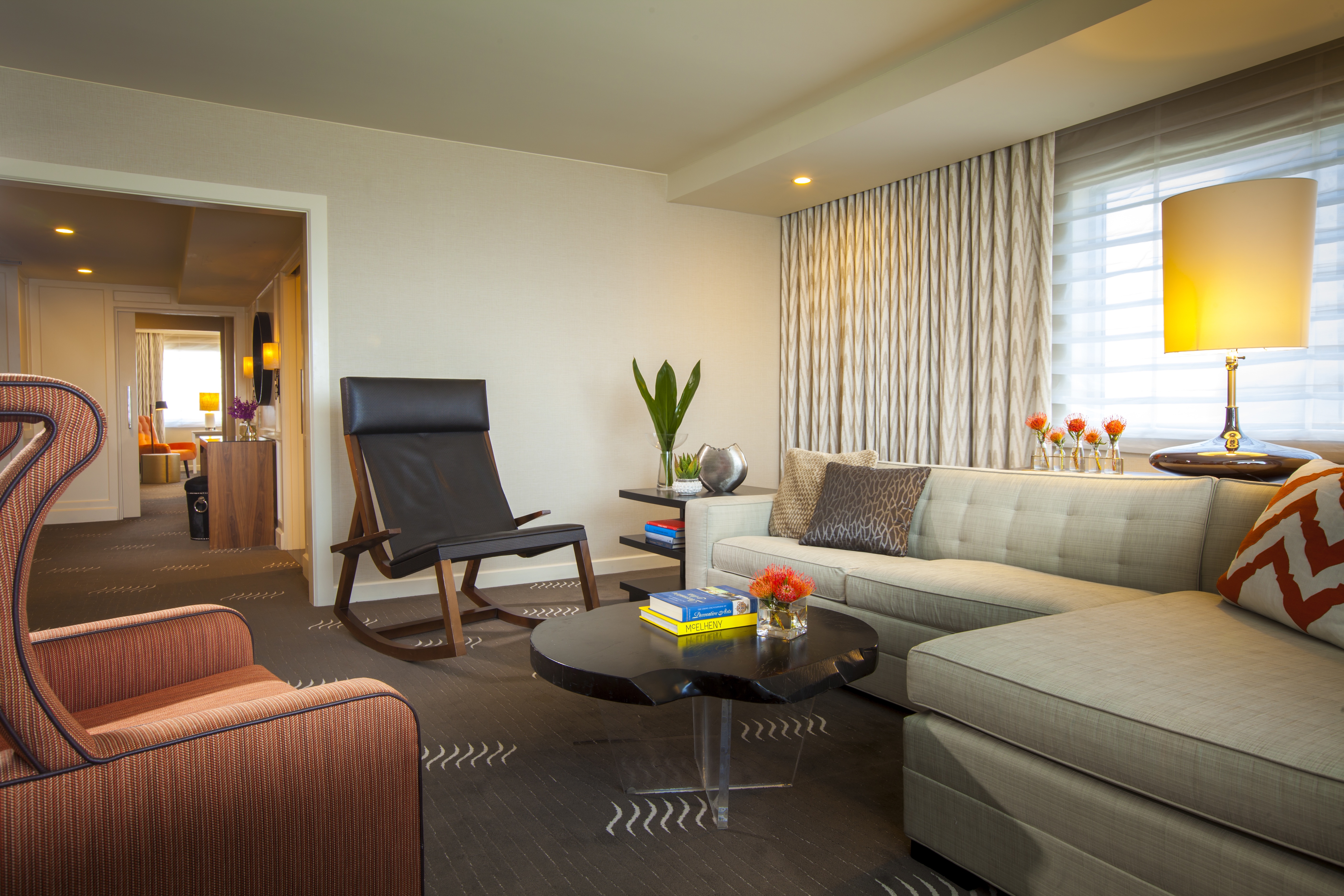 arena-suite-living-room