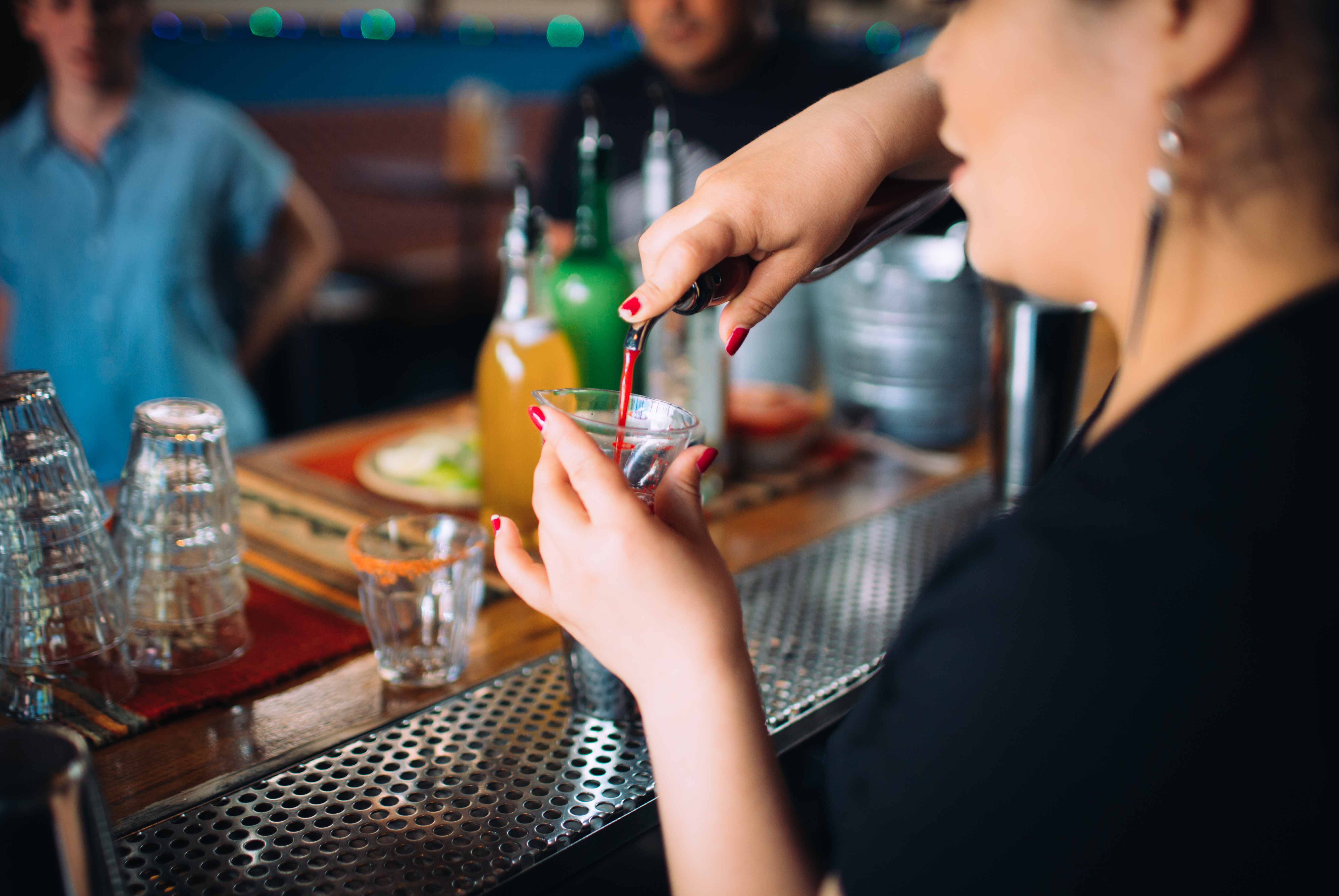 avital-tours-brooke-porter-mission-district-food-tour-from-behind-the-bar-bartender-demo-during-mixology-at-west-of-pecos