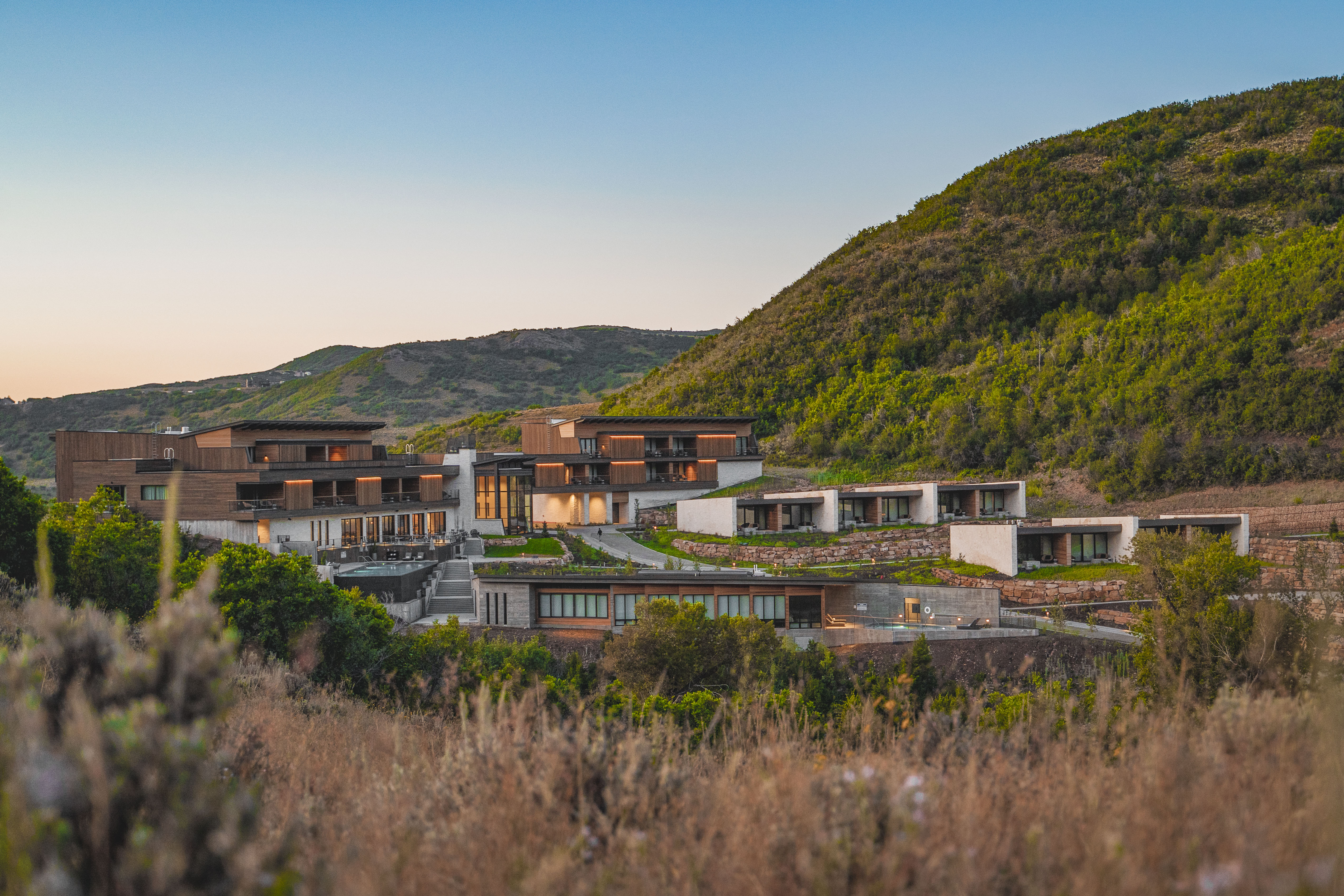 bsk_exteriors_resort_2018_012