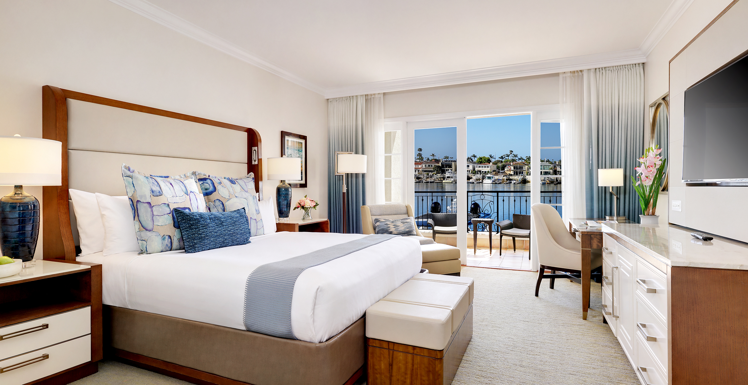 bayview_suite_bedroom_v3s