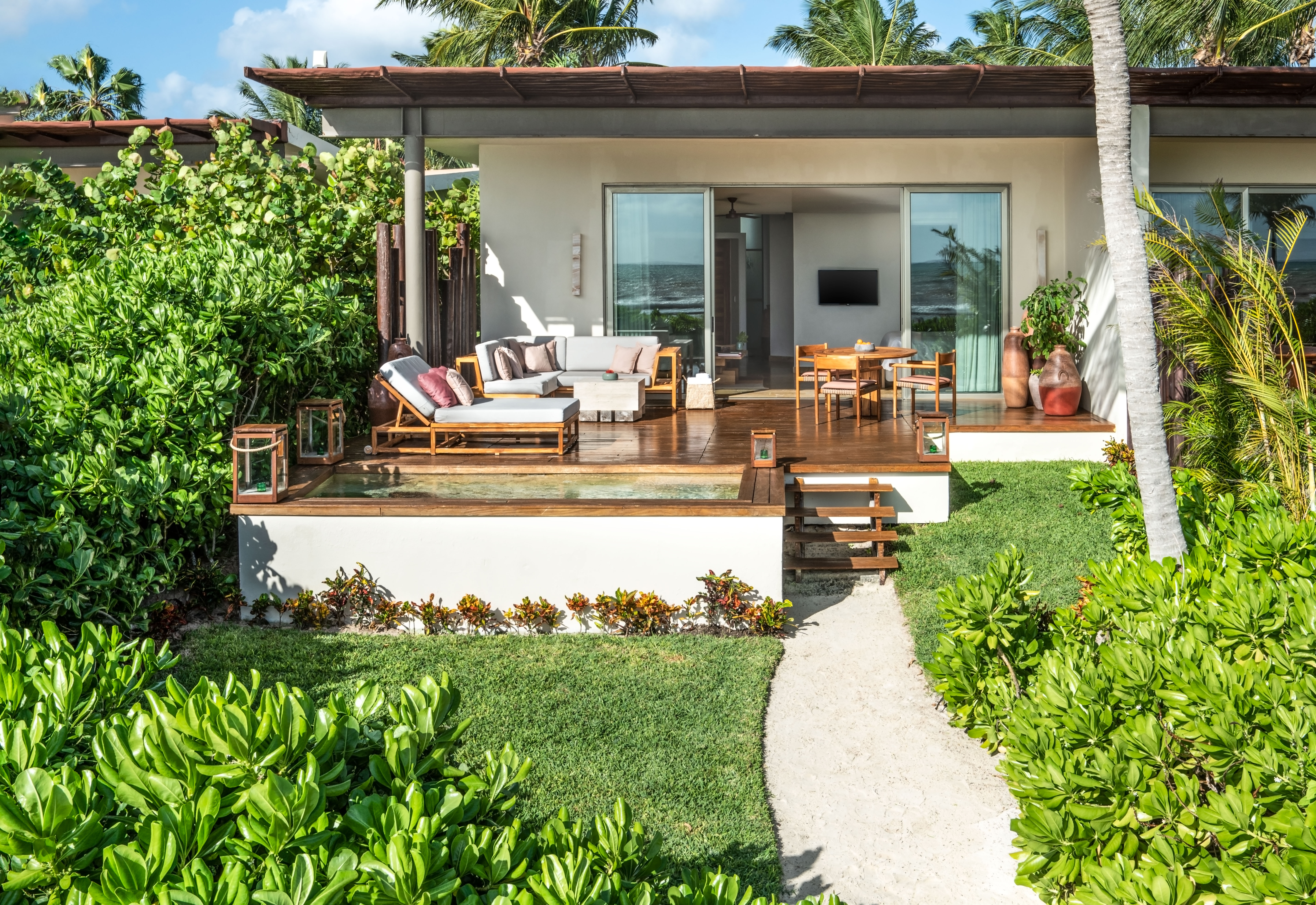 beachfront-studio-suite-614