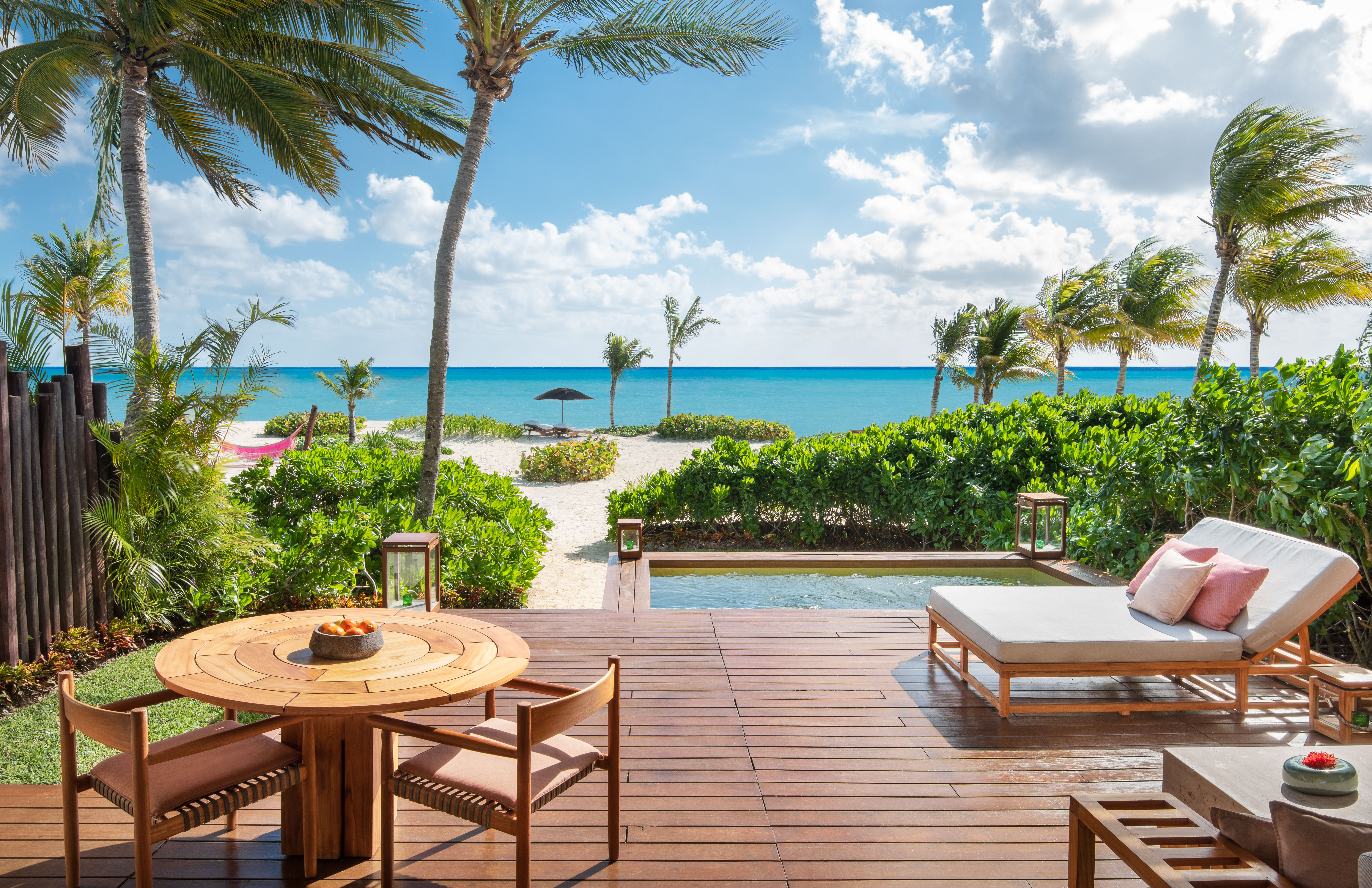 beachfront-studio-suite_614-55