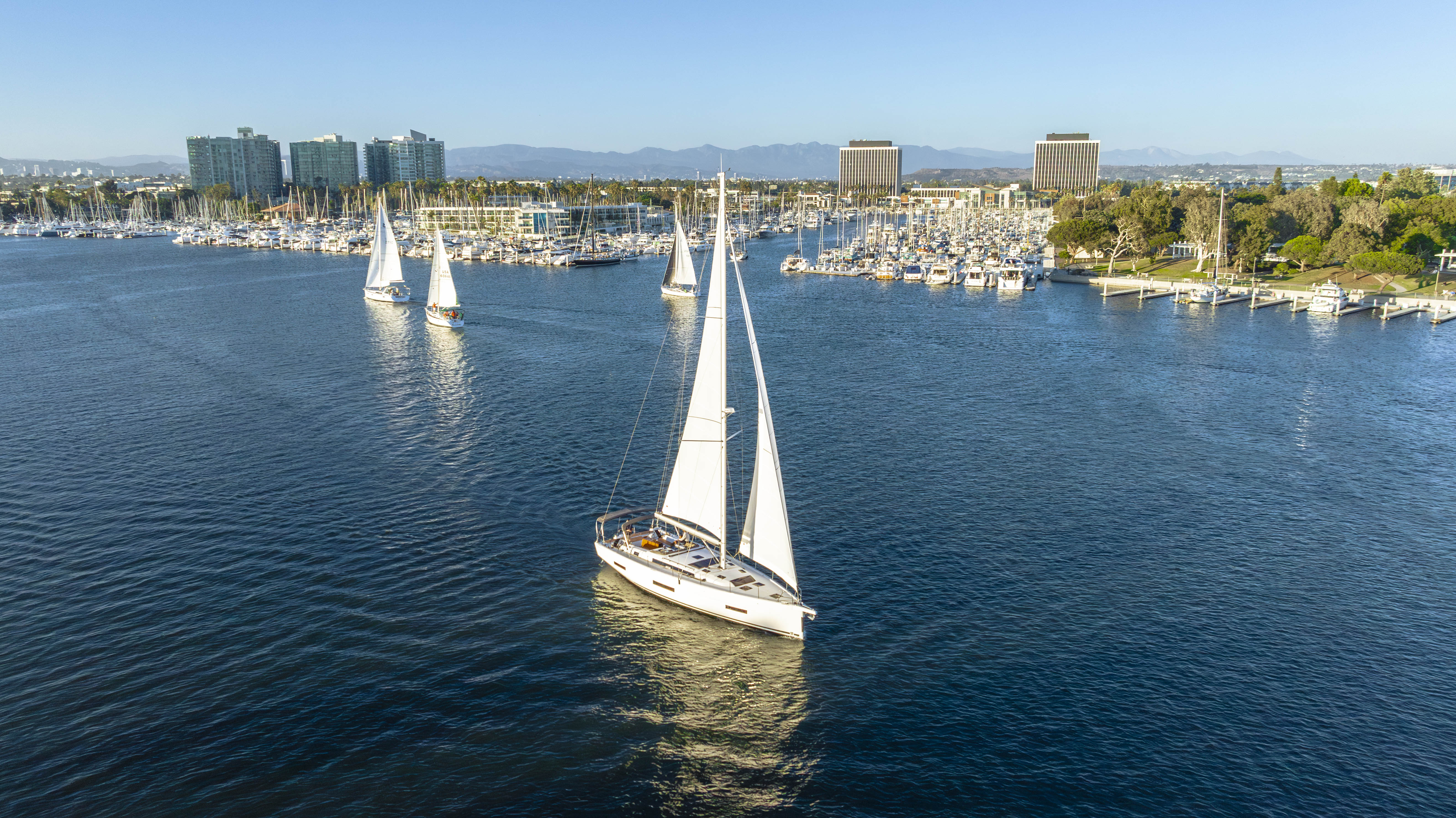 sailboats-in-the-marina-del-rey-channel