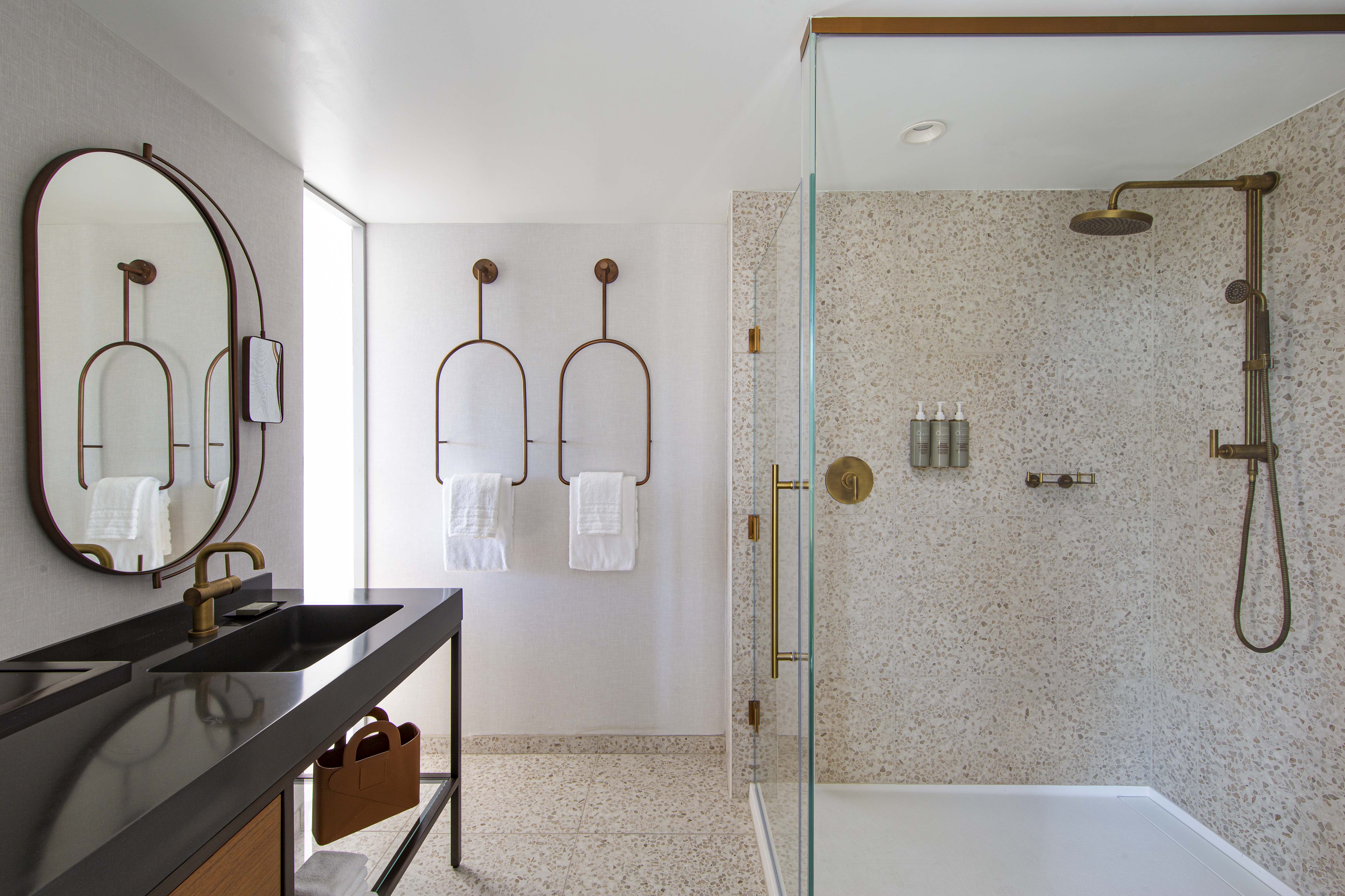 citrine_bathroom2_michaelkleinberg