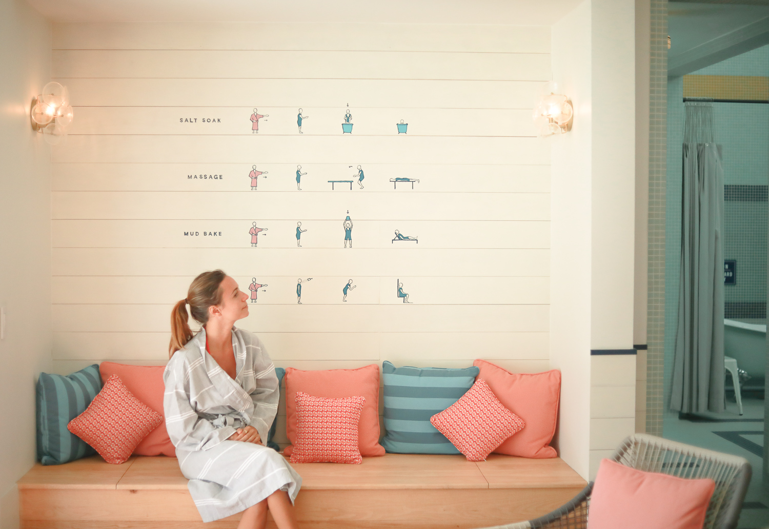 cmls-moonacre-spa-lounge-art-wall-eunique-deann-may2018