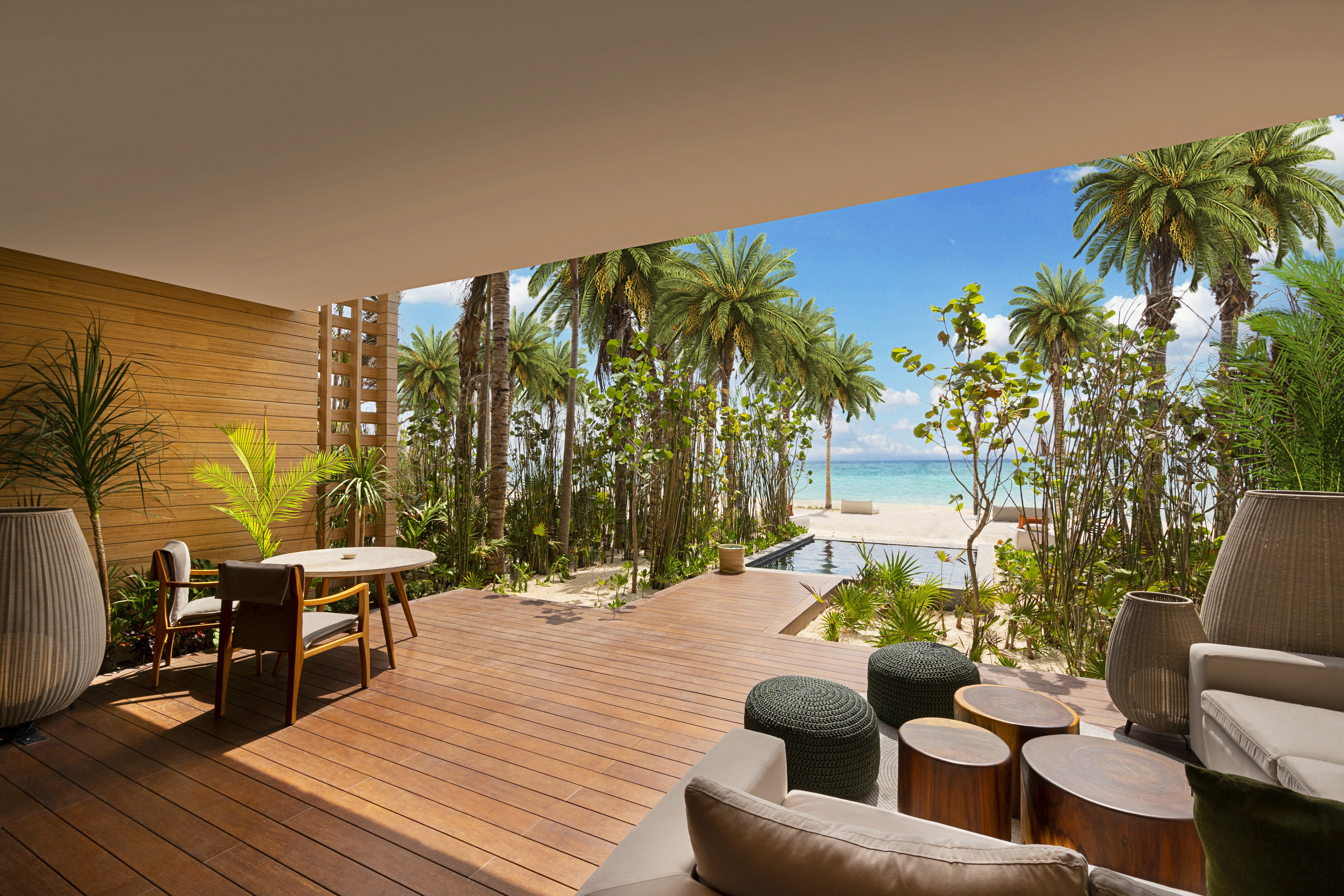 beachfront-suite-deck