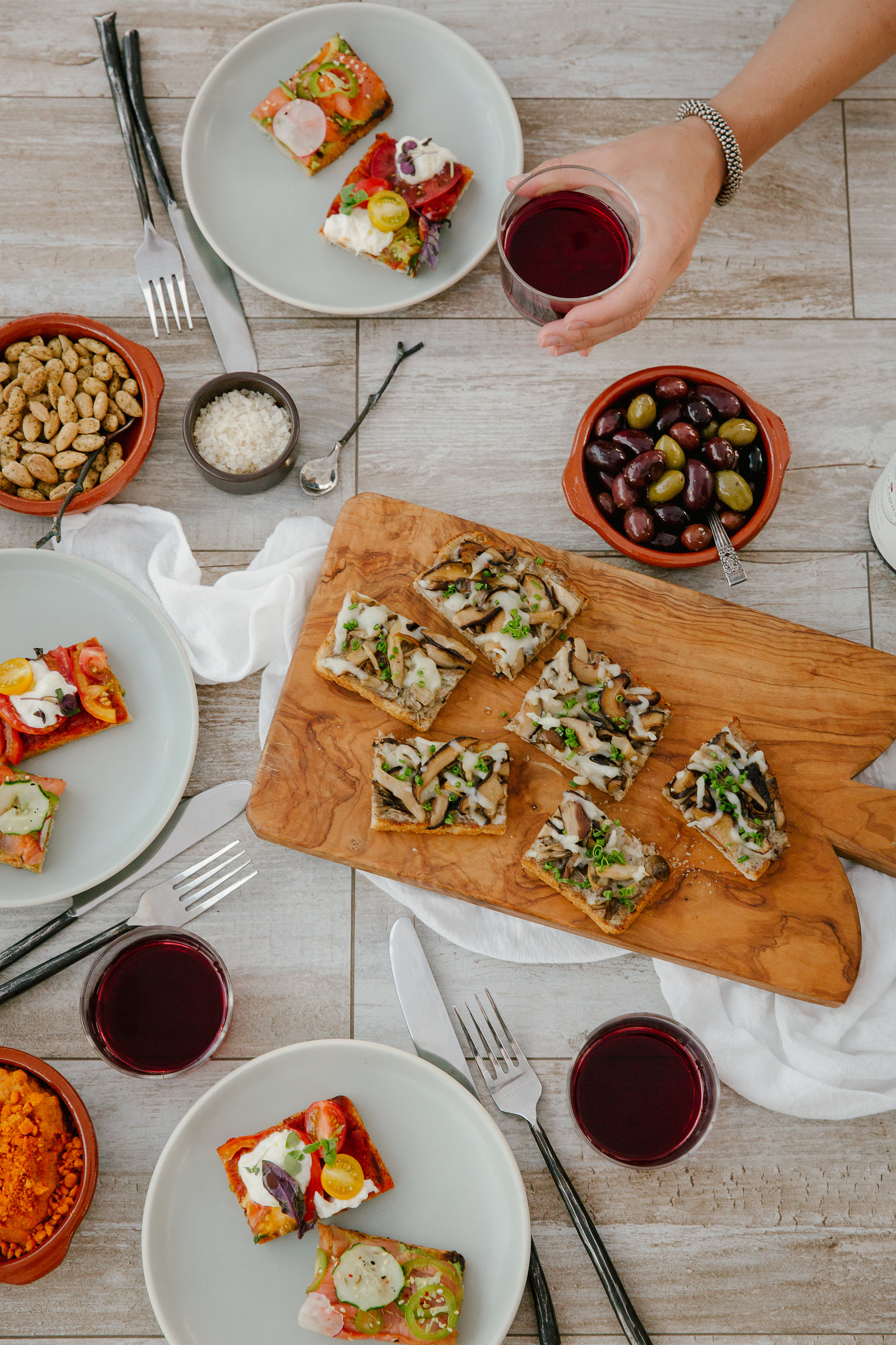 clif-family-winery-bruschetteria-food-truck-dinning