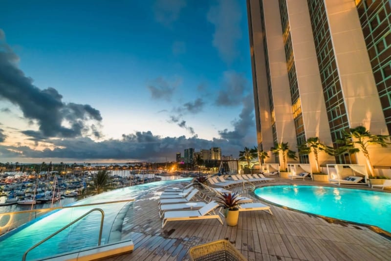 copy-of-pool-and-infinity-pool-dusk-800534