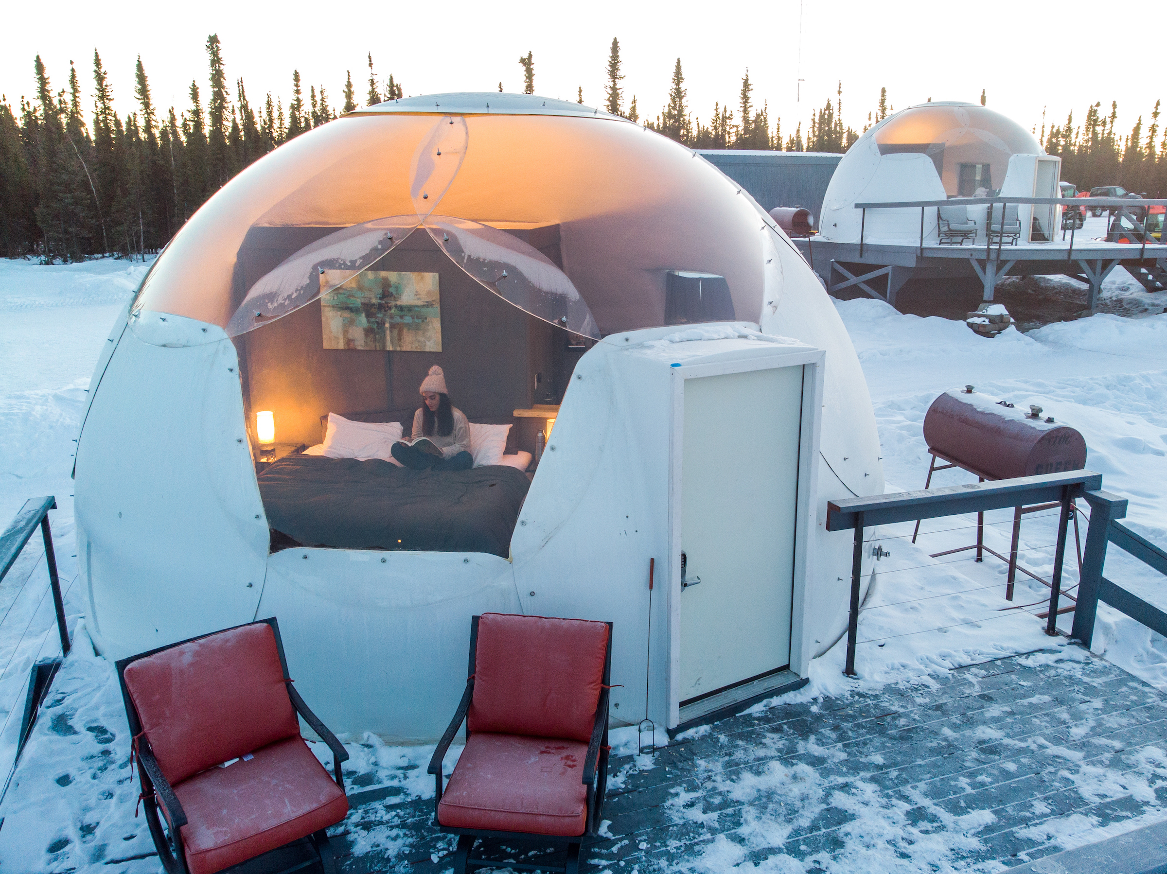 borealis-basecamp-opened-in-2017-with-20-glass-domed-igloos-featuring-incredible-aurora-borealis-viewing-opportunities