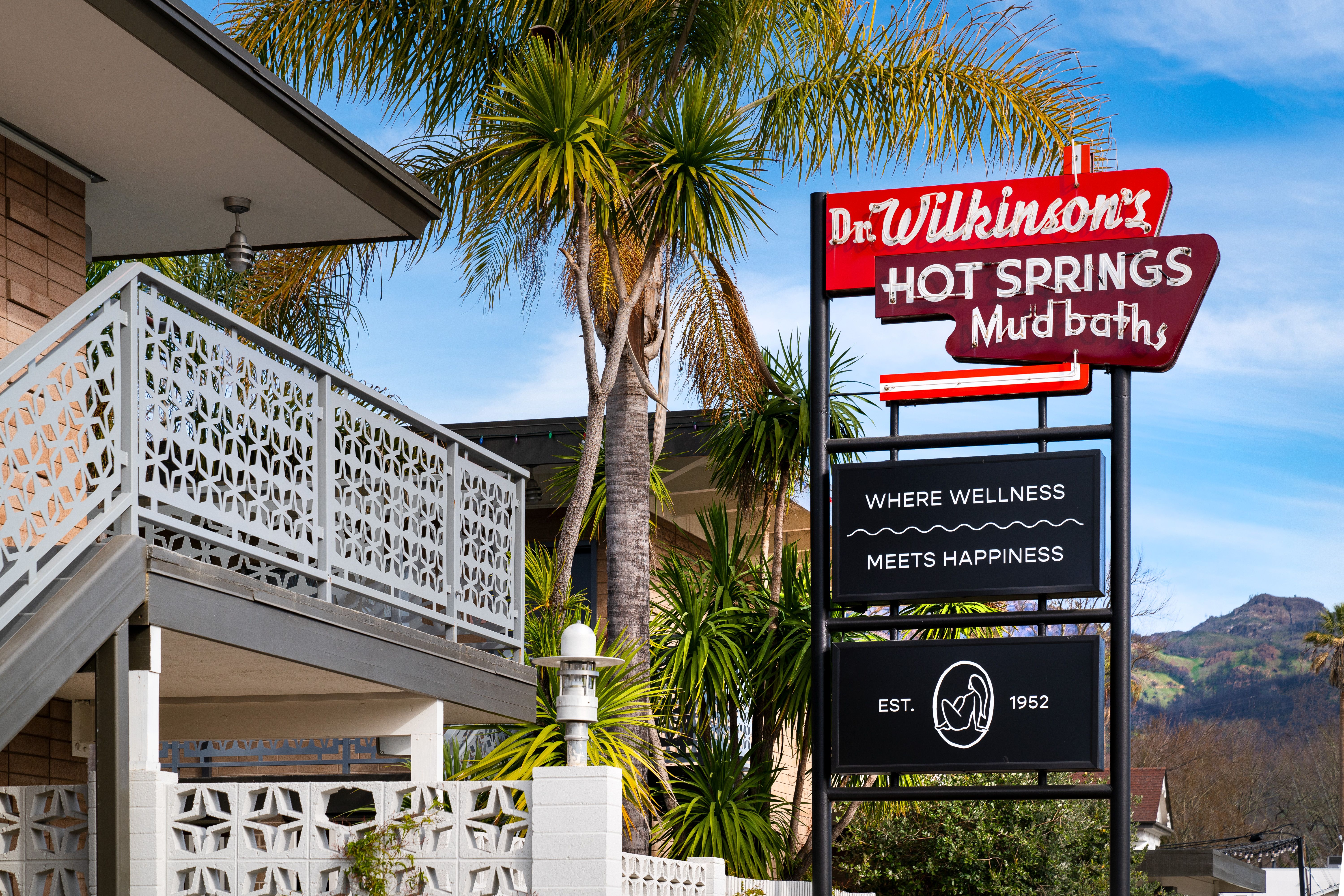 drw-exterior-signage-closeup