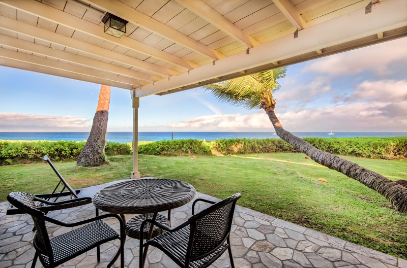 Royal Lahaina Resort & Bungalows