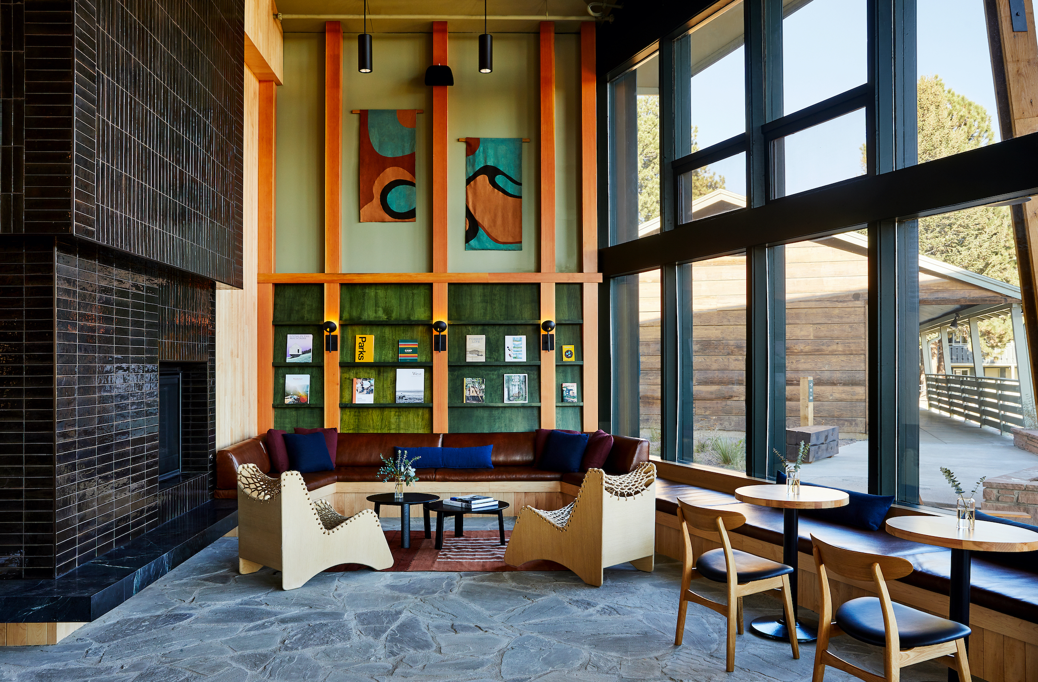trailborn-rocky-mountains_lobby