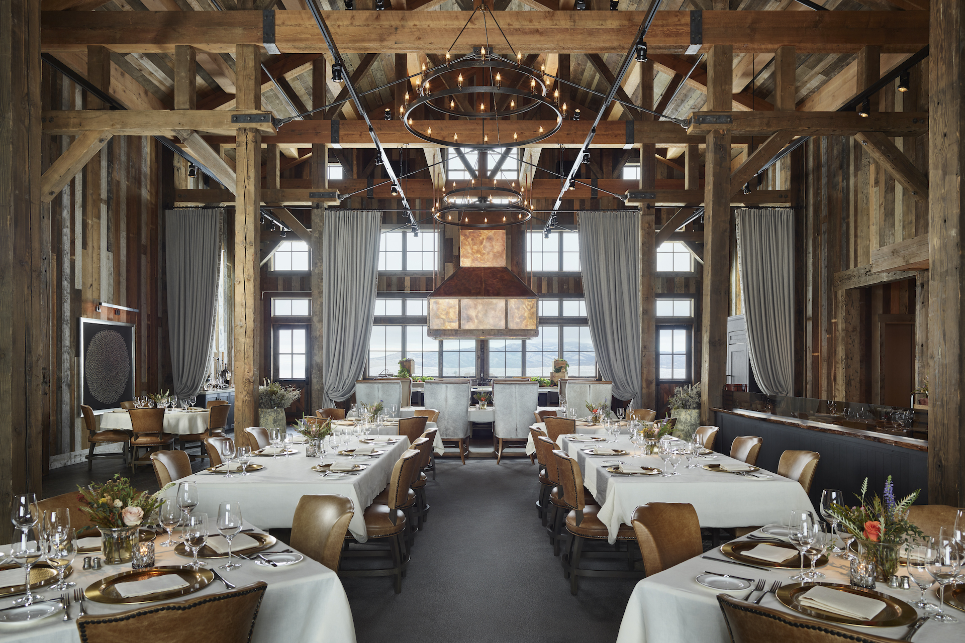 cheyenne-club-dining-day