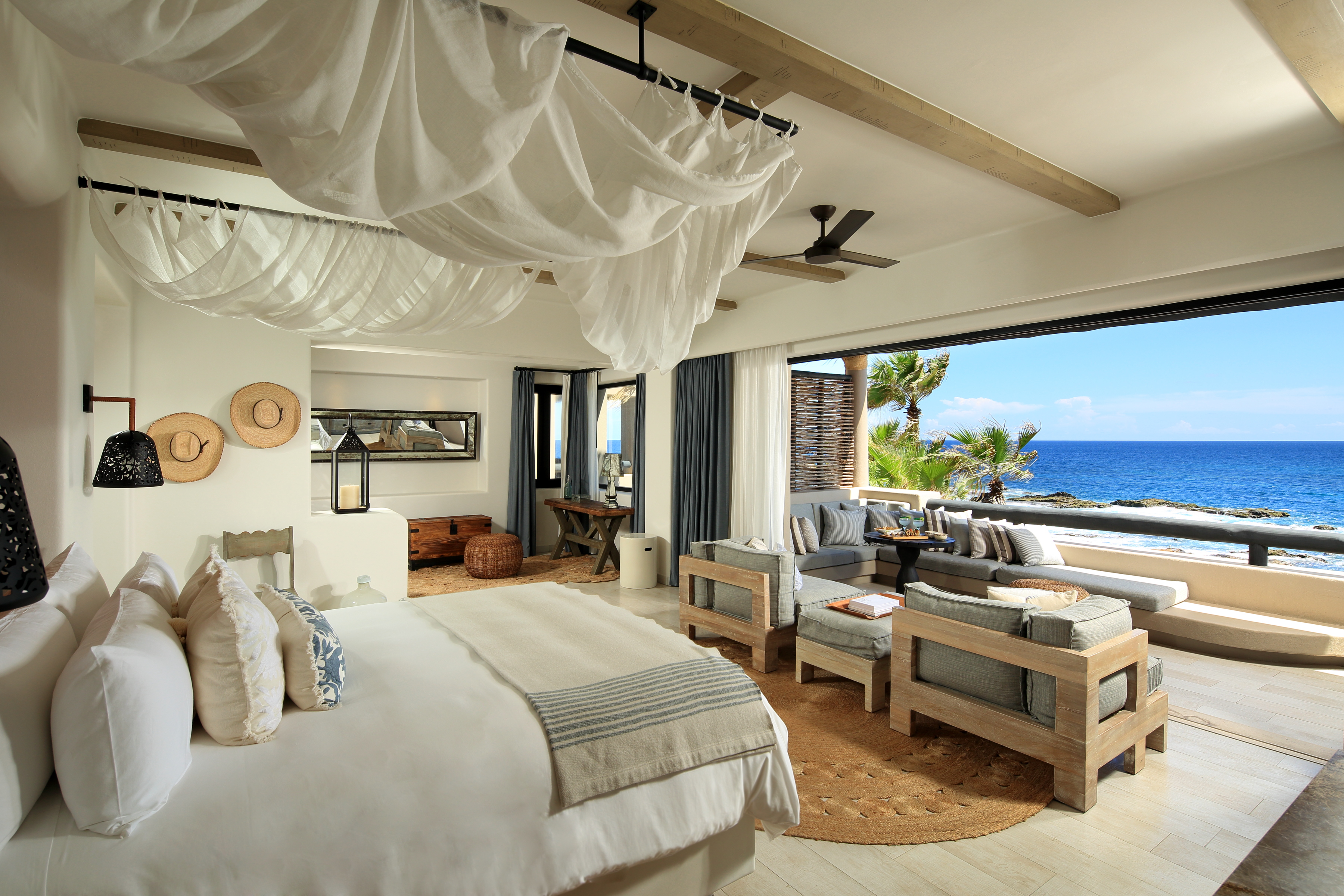 esp_accommodations_suite_junior_terrace_bedroom_2017_001