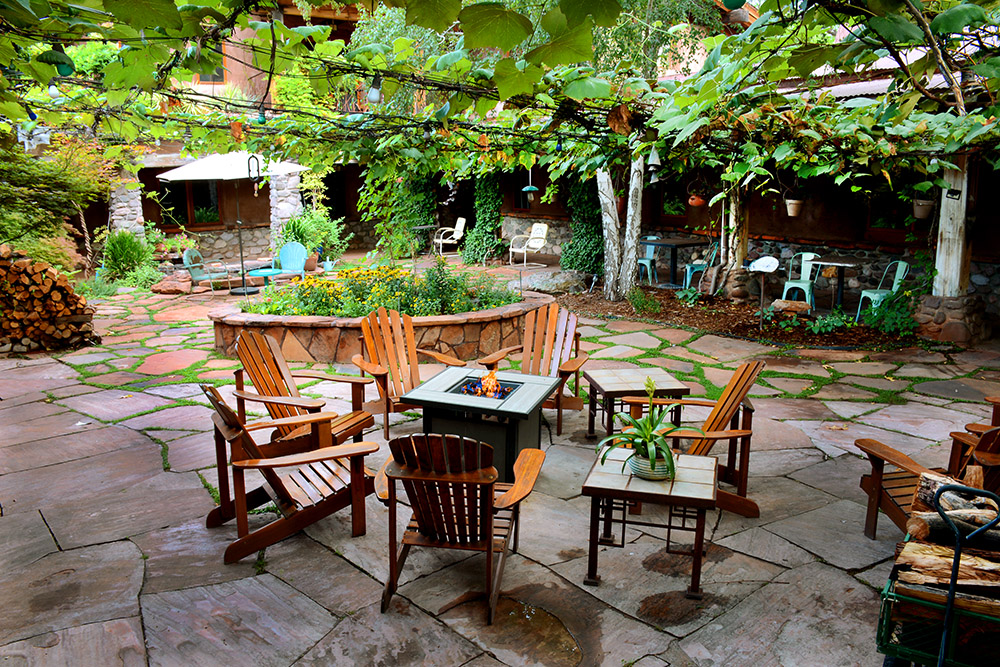 el-portal-sedona-hotel-courtyard