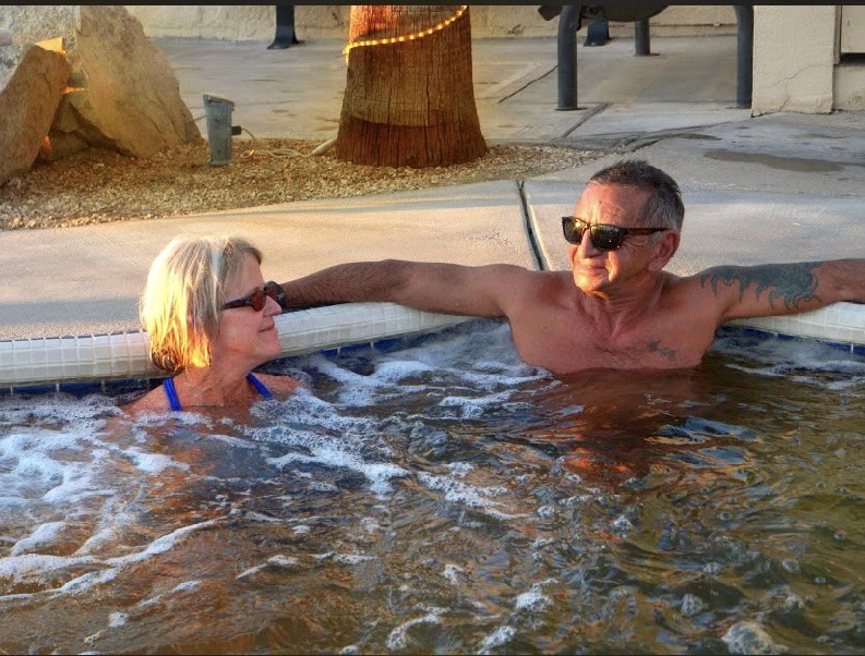 f6a12a8b-b943-45f5-aadb-8c075124906c