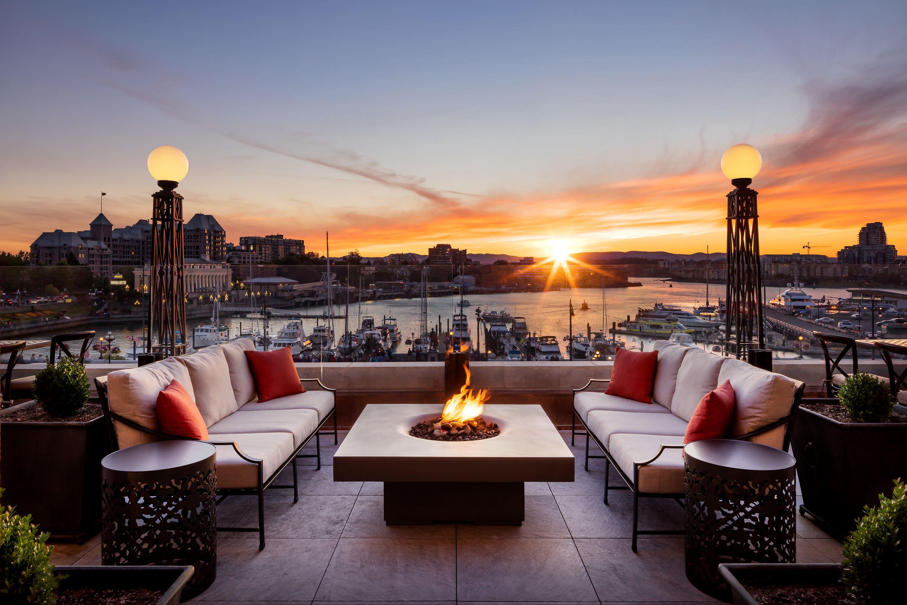 fairmont-gold-terrace-extra-high-res-1