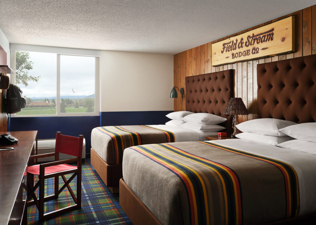 Field & Stream Lodge Co Bozeman Queen Room