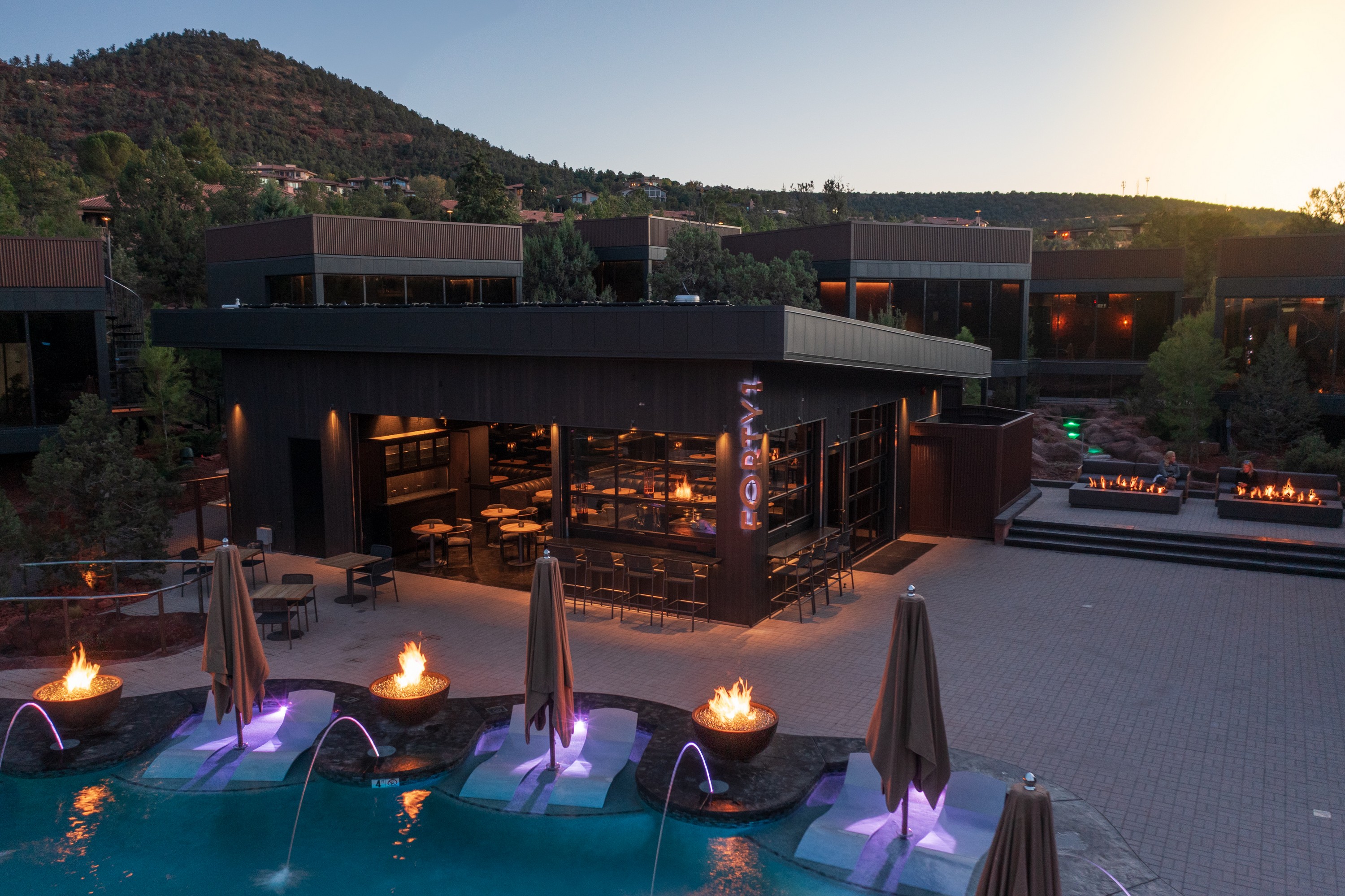 forty1-exterior-dusk-3_pc-jenelle-bonifield