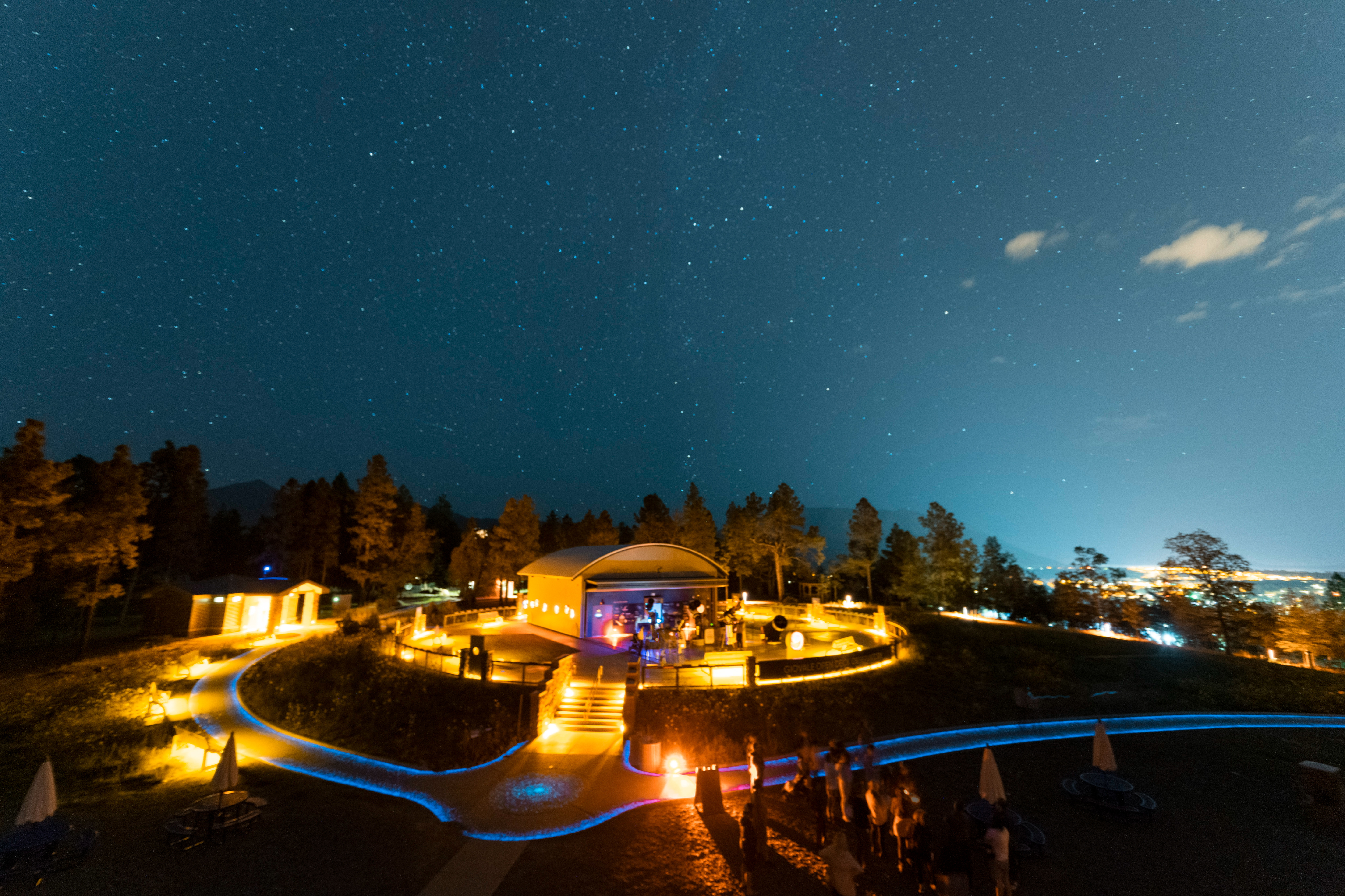 godo-roof-view-still