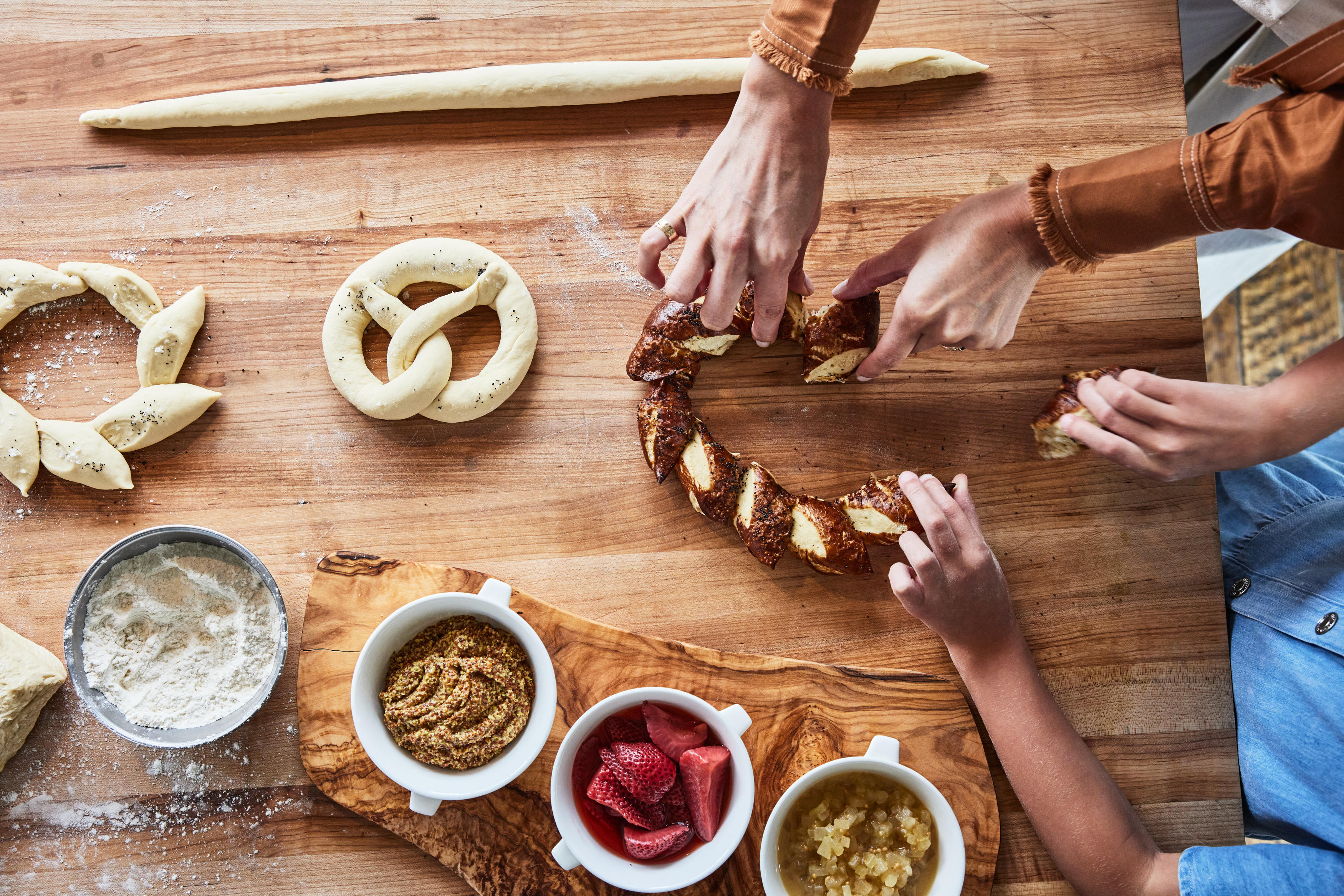 goh_experiences_pretzel-making_2022_0a5a3683
