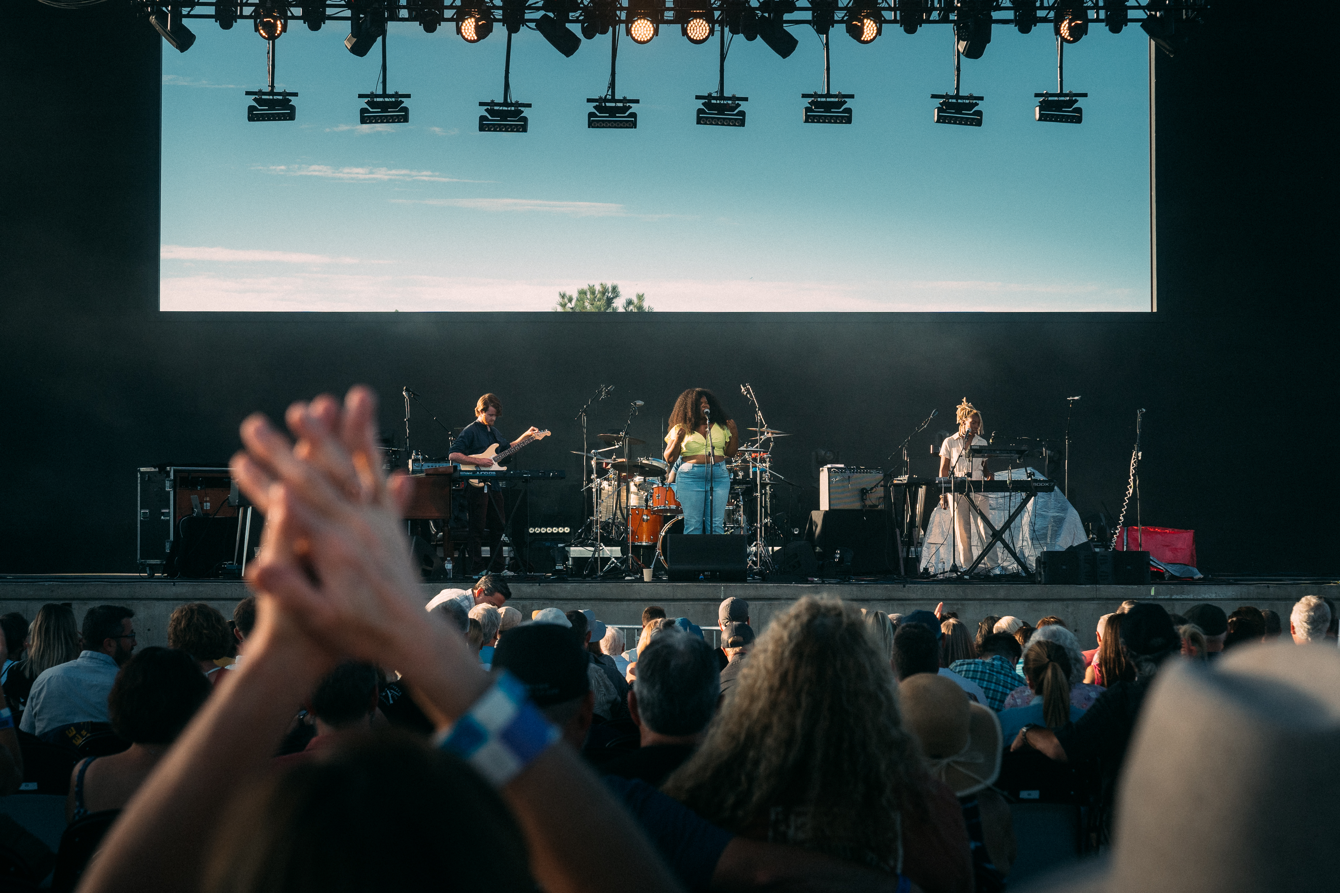 hha-amos-lee-artist-singer-stage-woman-2022-tim-kane-11