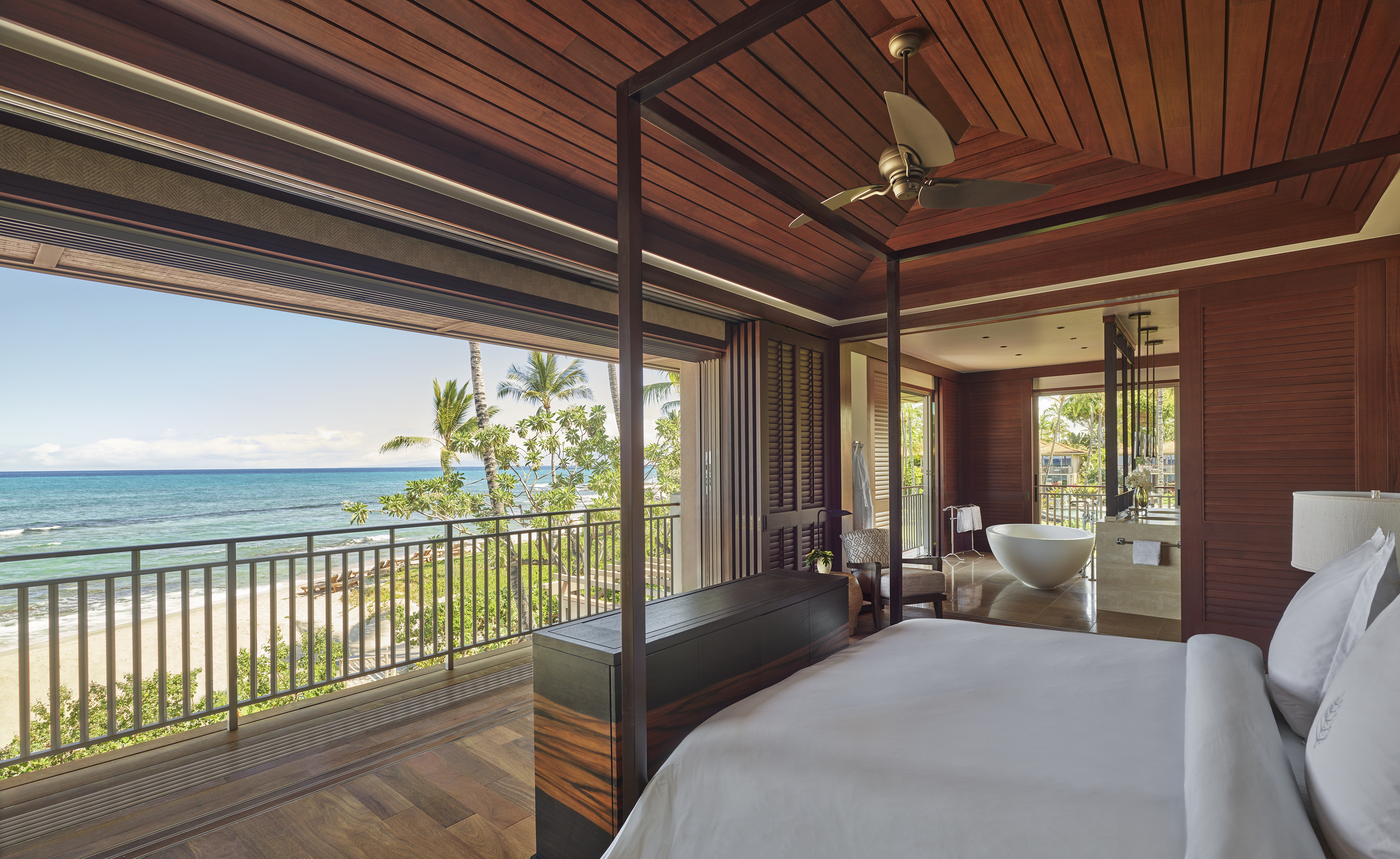 hawaii-loa-primary-bedroom-1