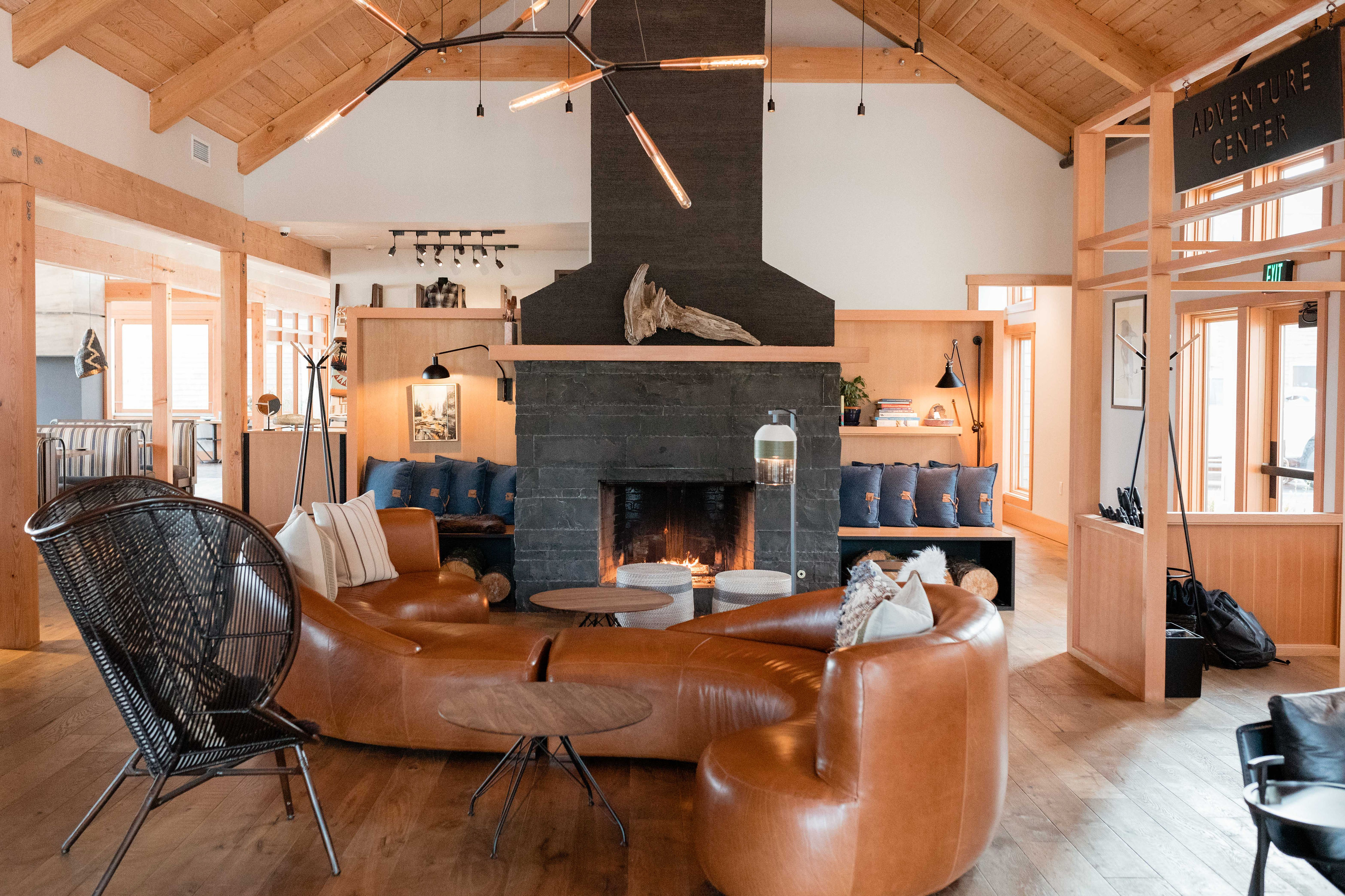 headlands-lobby