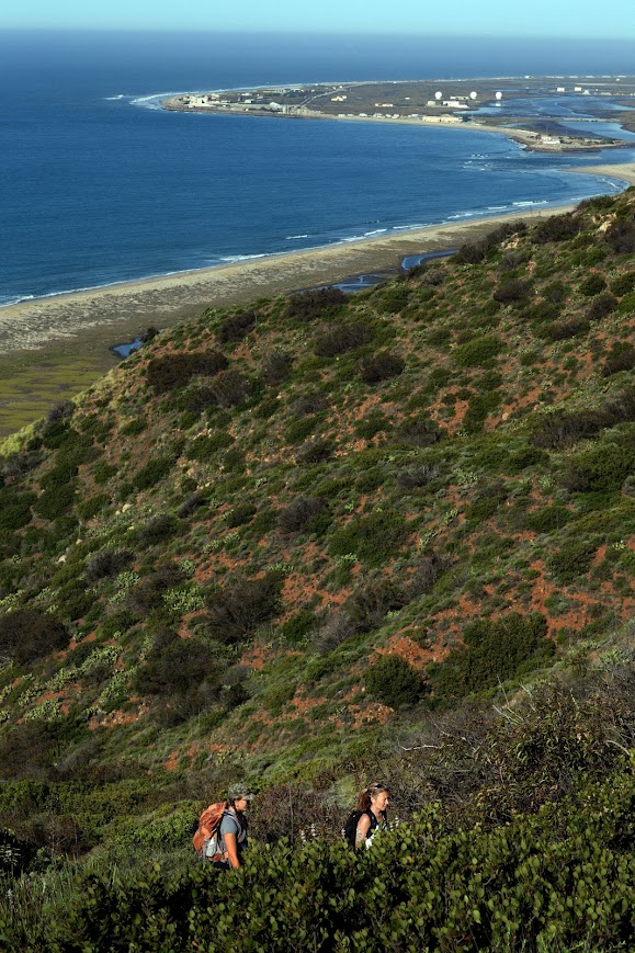 hiking-in-malibu-mountains