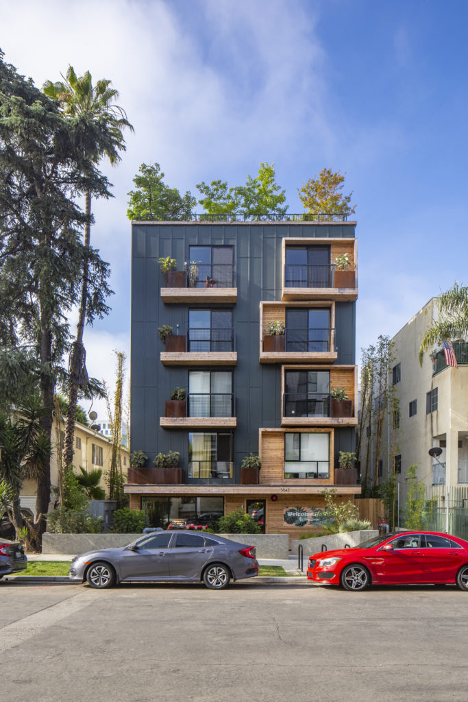 Hollywood treehouse exterior