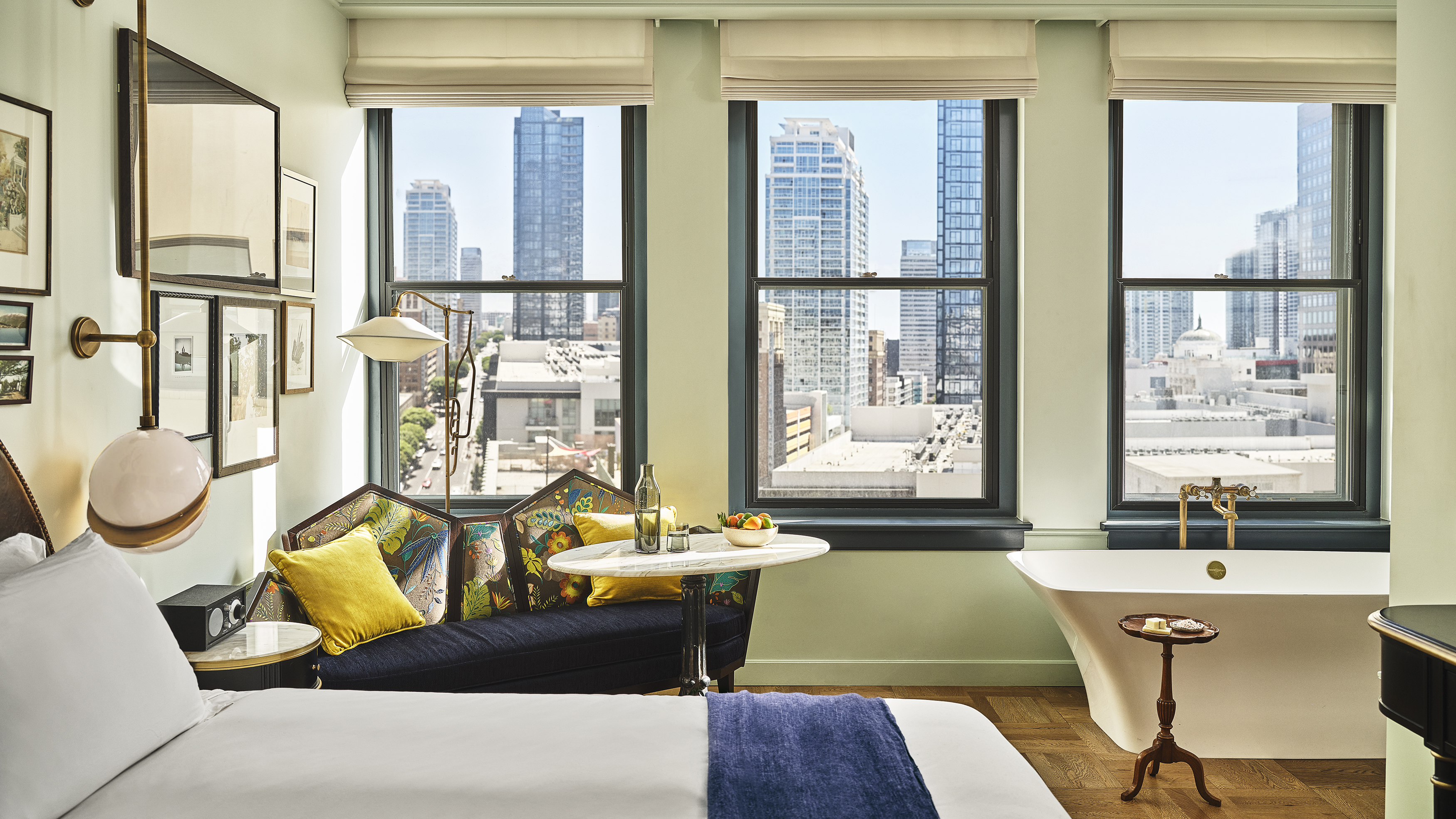hotel-per-la-salon-skyline-_-photo-credit_-the-ingalls