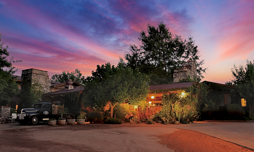 front-entrance-el-portal-sedona-hotel