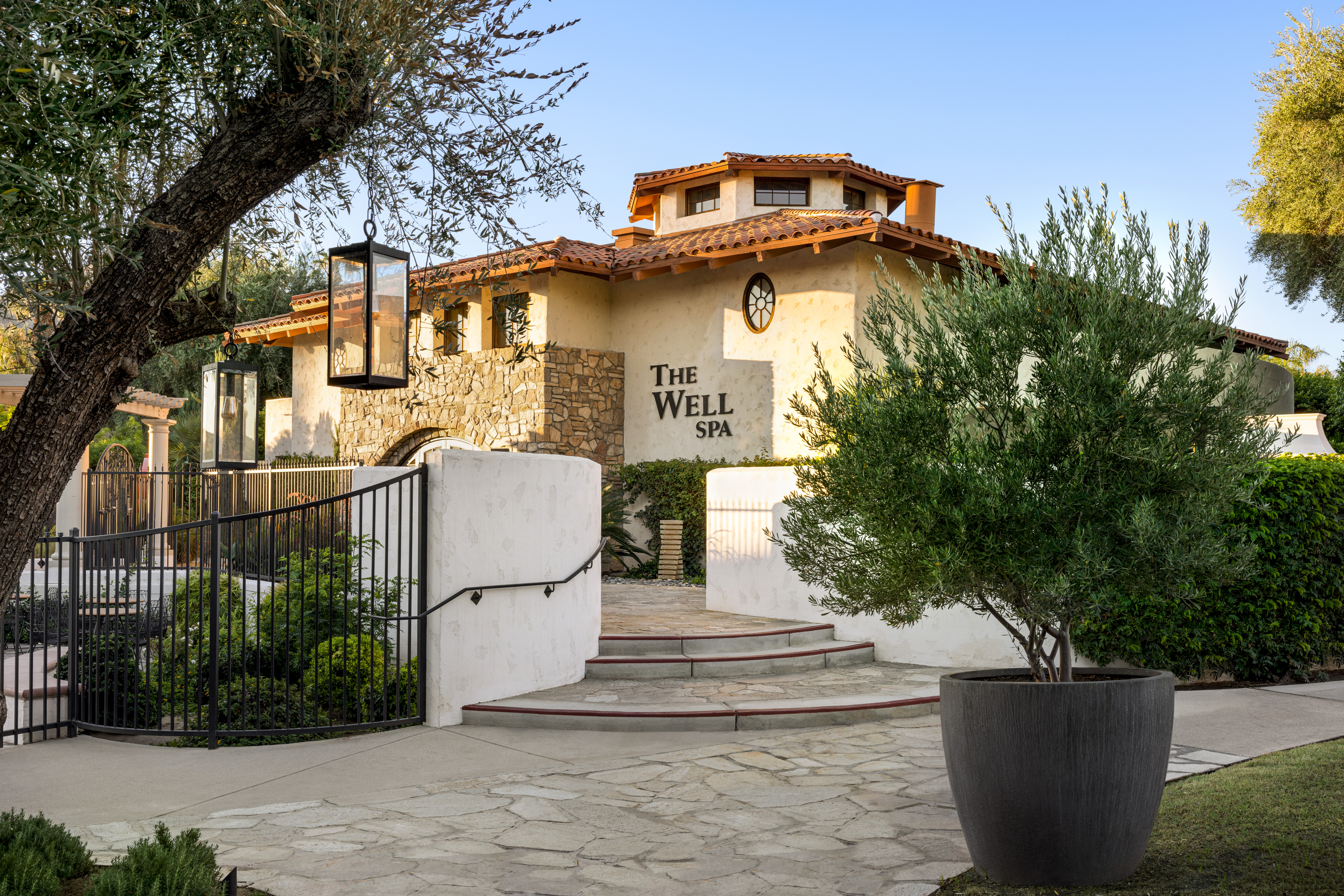 indian-wells-new-olive-grove-patio-1523286-2