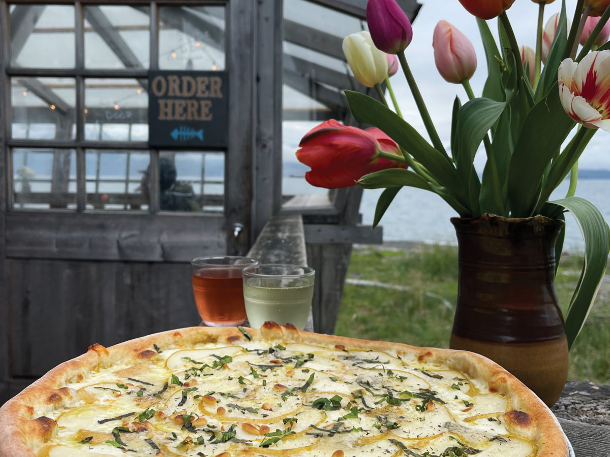 Finn's pizza restaurant in Alaska