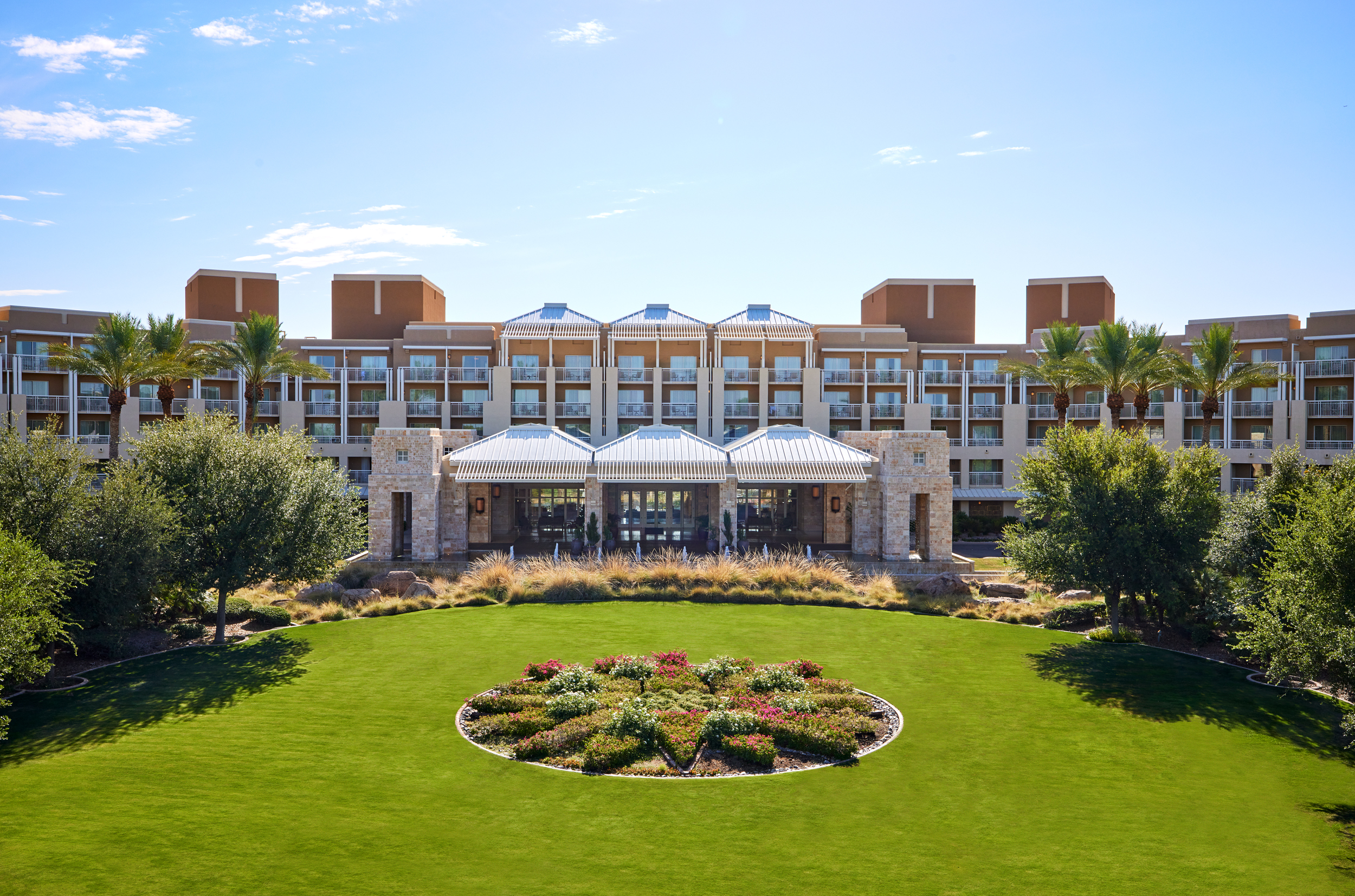 jw_phxdr_6_2021_exterior_arrival