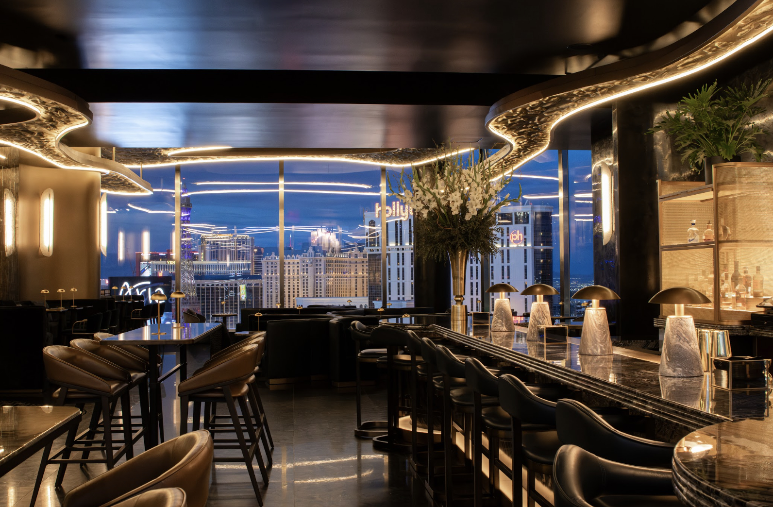hard-shake-at-waldorf-astoria-las-vegas