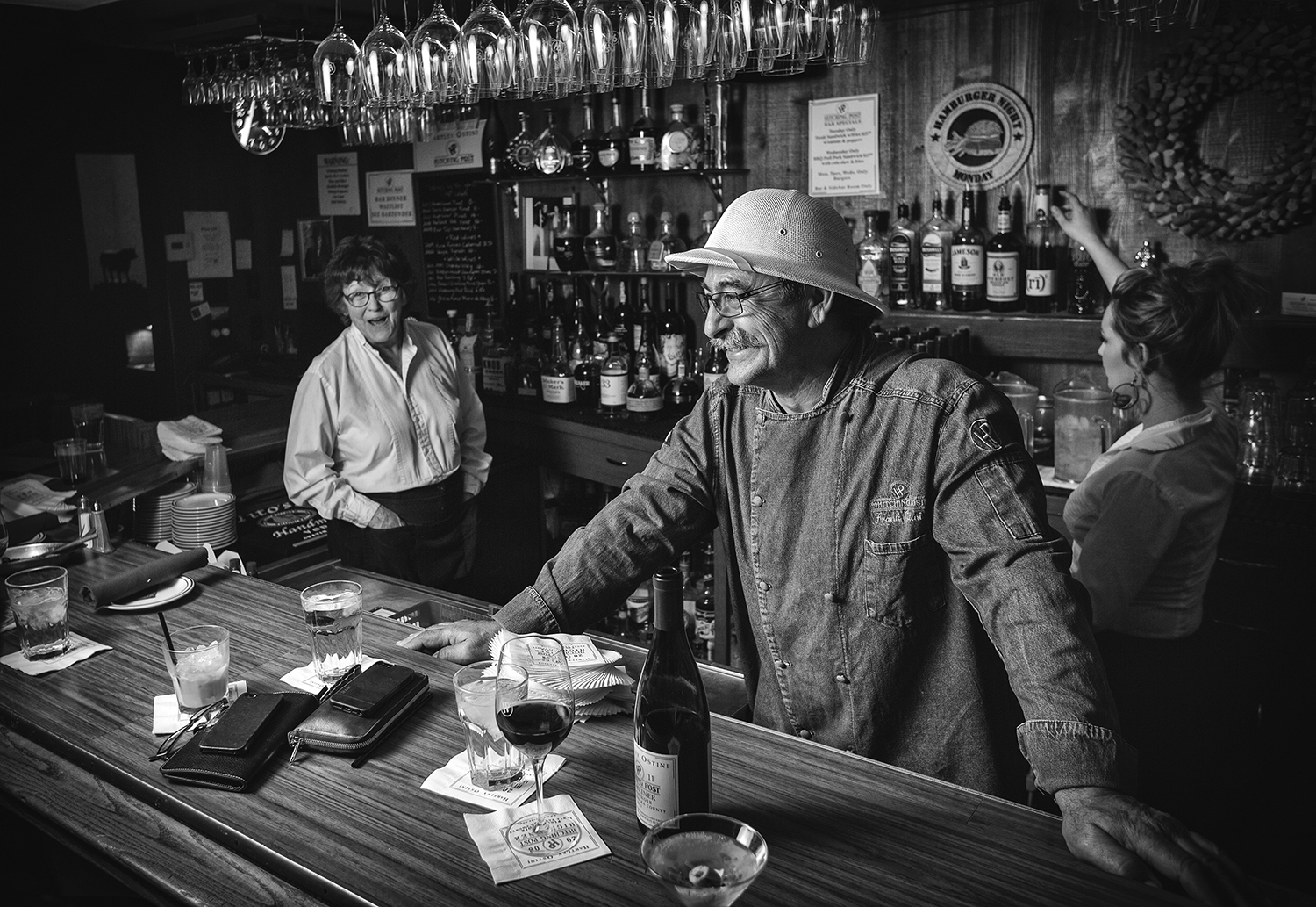 frank-ostini-at-the-sideways-bar