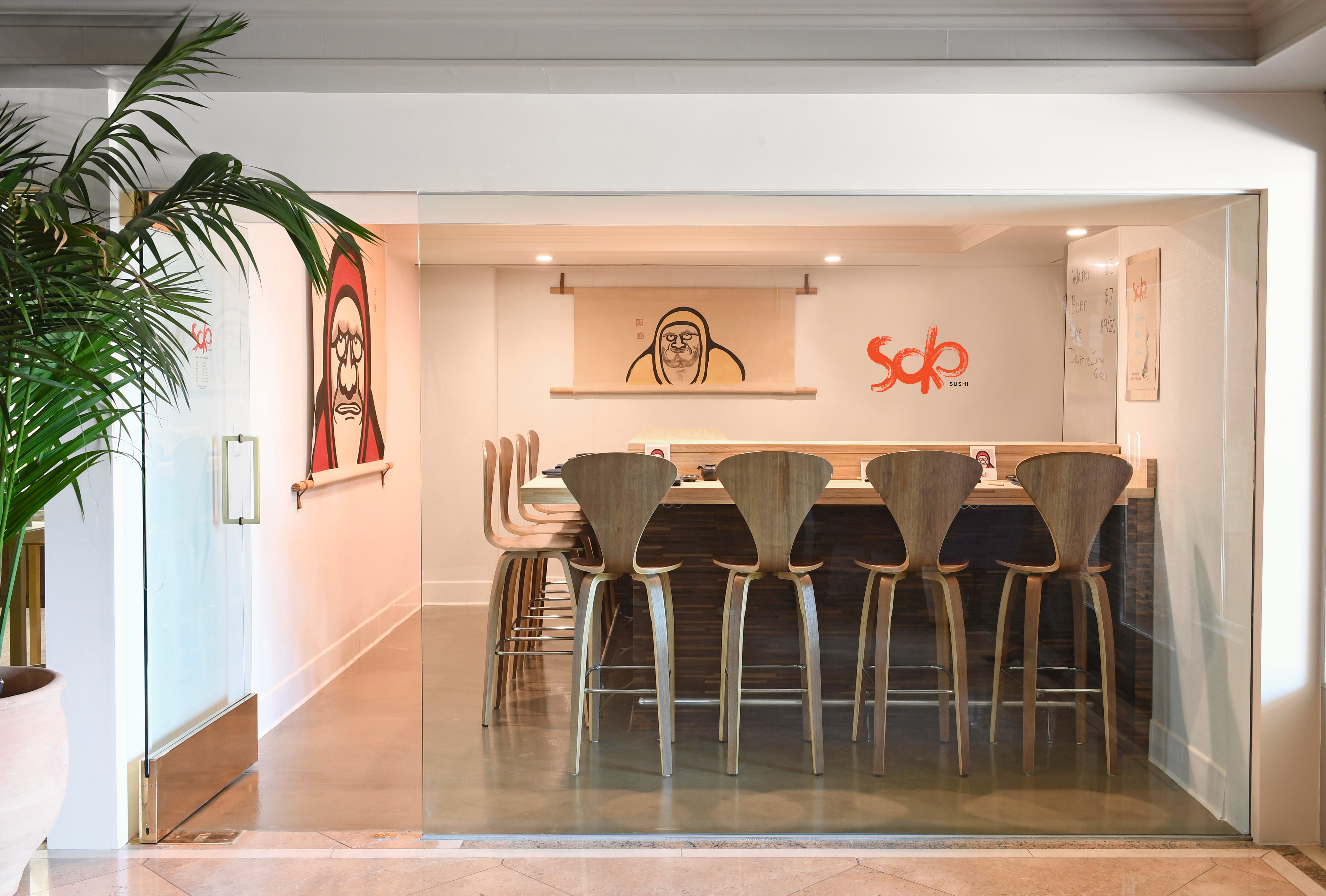 fairmont-miramar-hotel-bungalows-soko-sushi