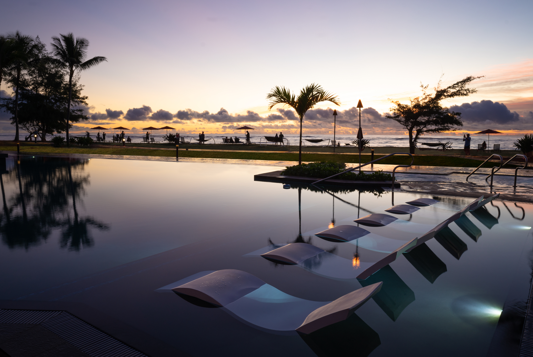 lihsk-sunrise-pool-detail